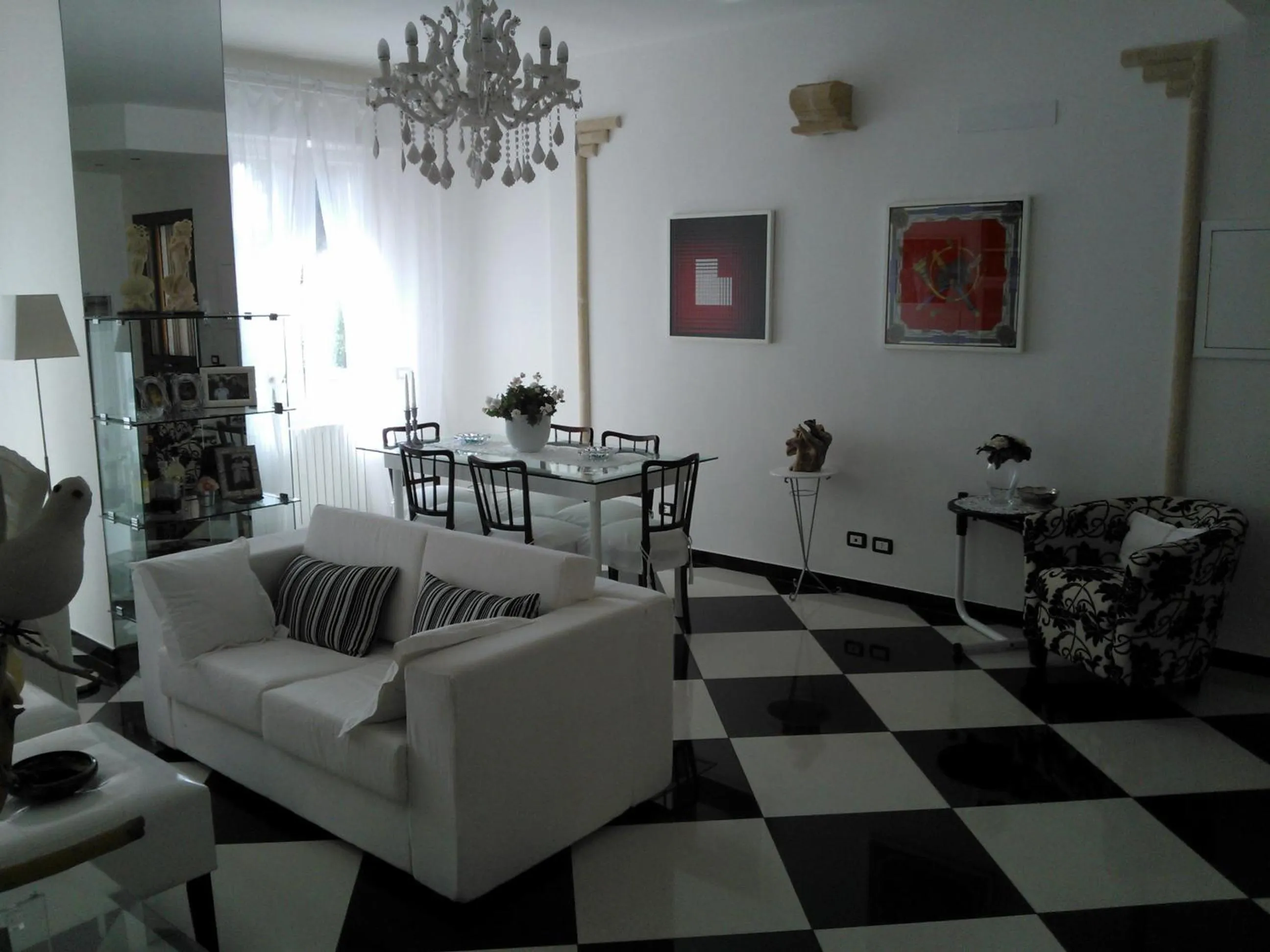 Communal lounge/ TV room in B&B Lido