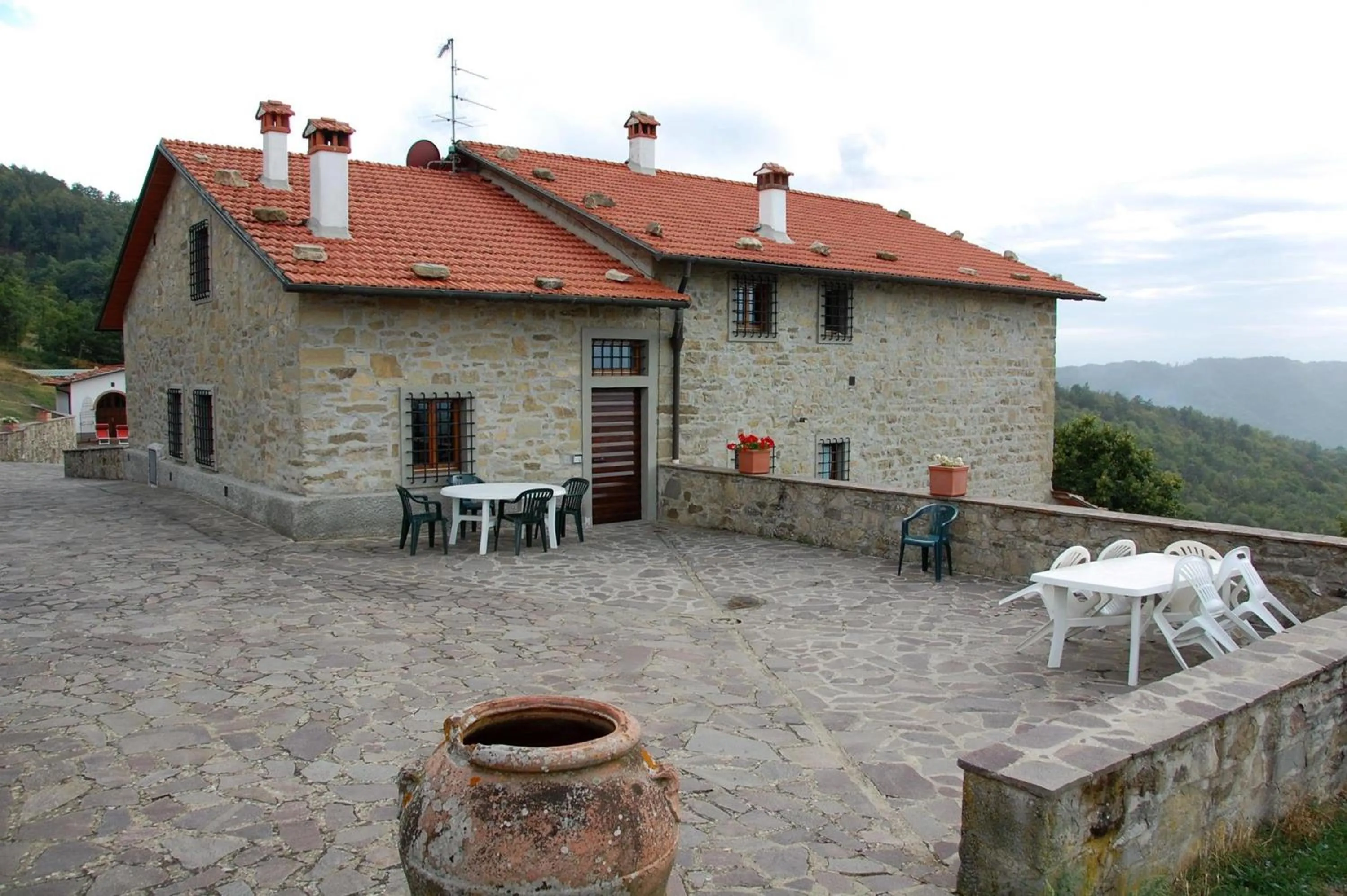Property building in Agriturismo Casapasserini