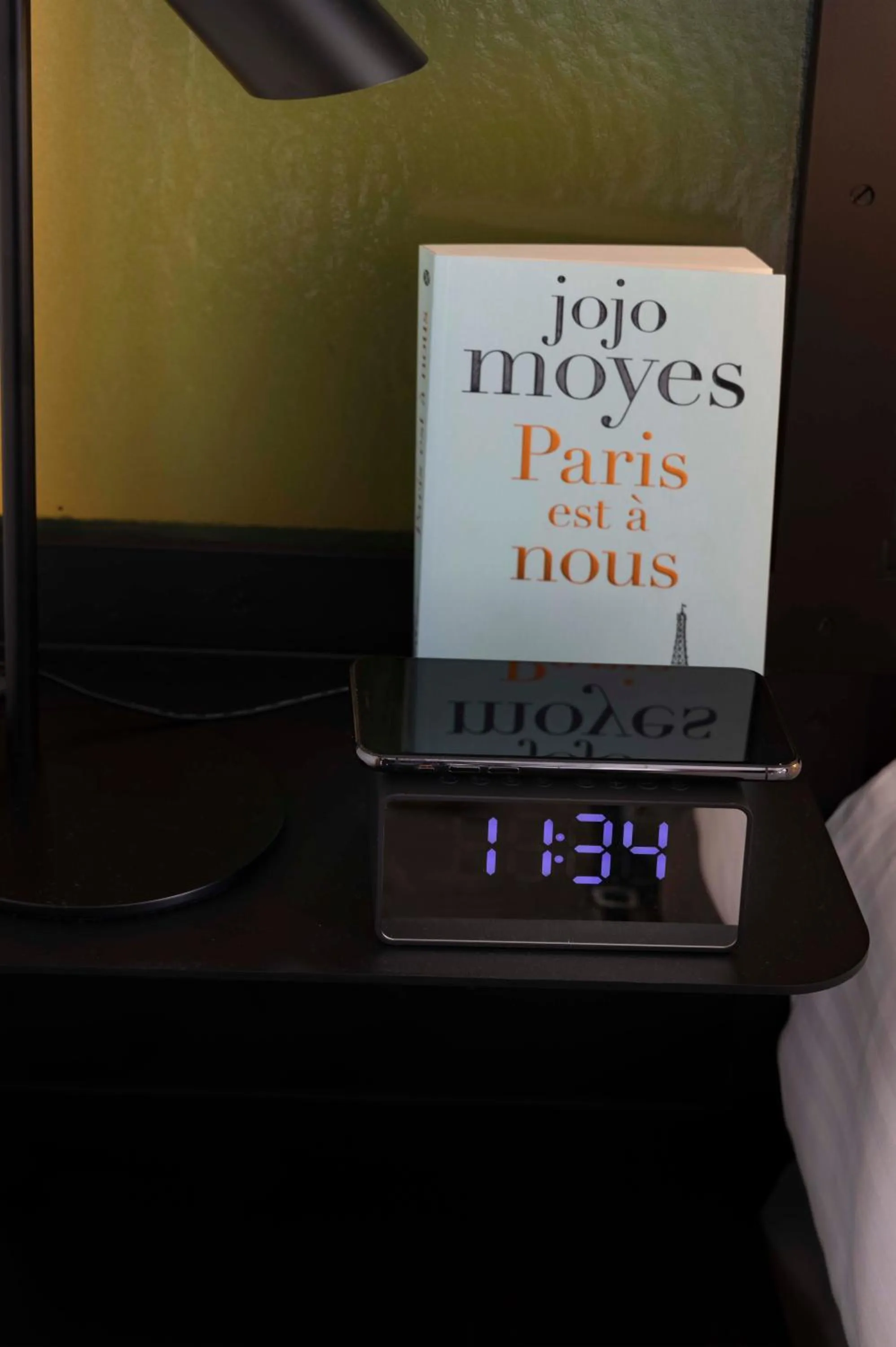 Decorative detail in Le 12 Hôtel