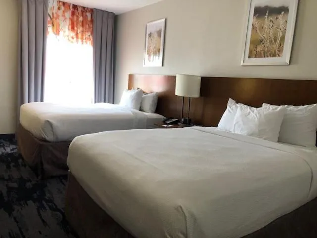 Bed in Fairfield Inn & Suites Houston Hobby Airport