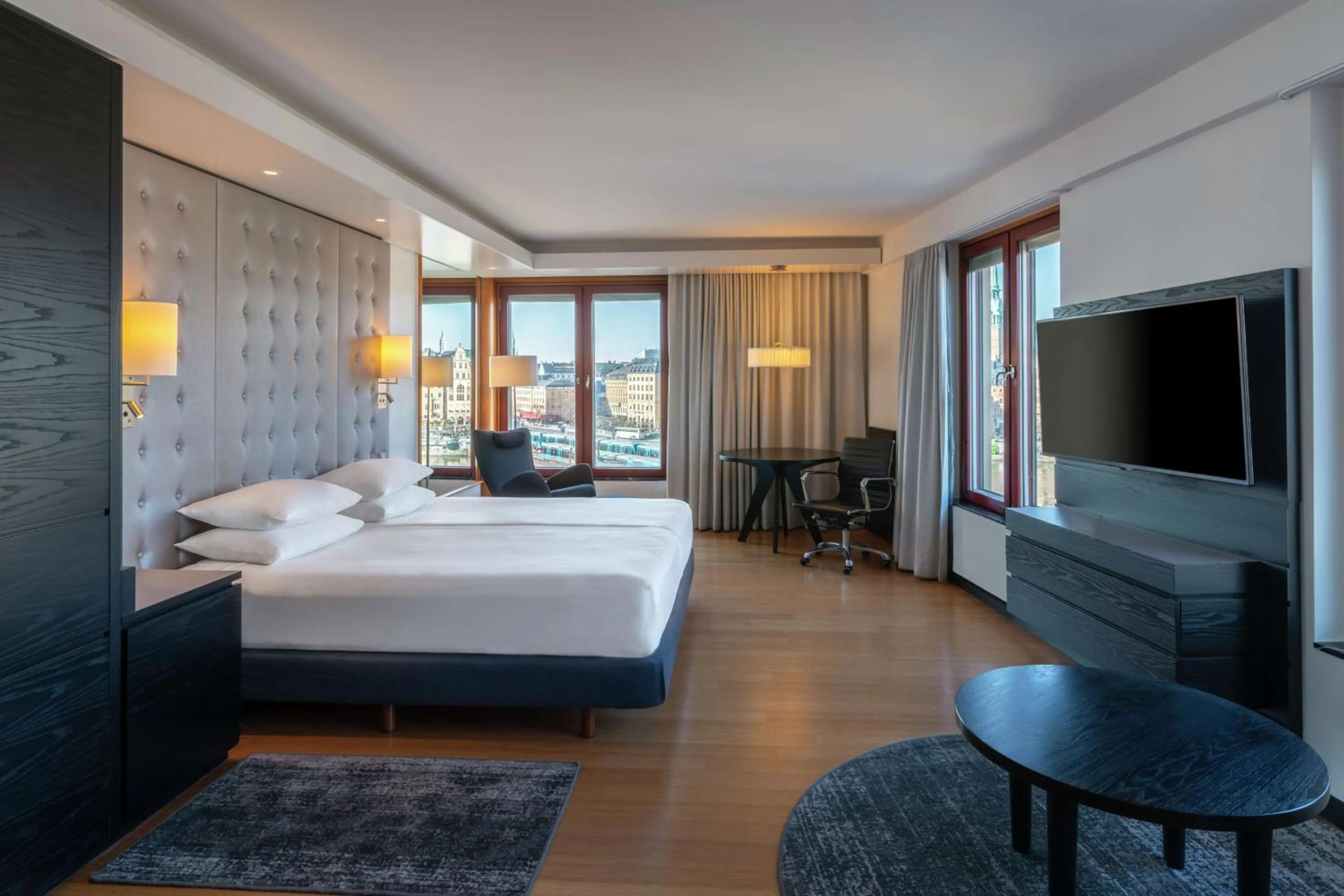 Bedroom, Bed in Hilton Stockholm Slussen Hotel