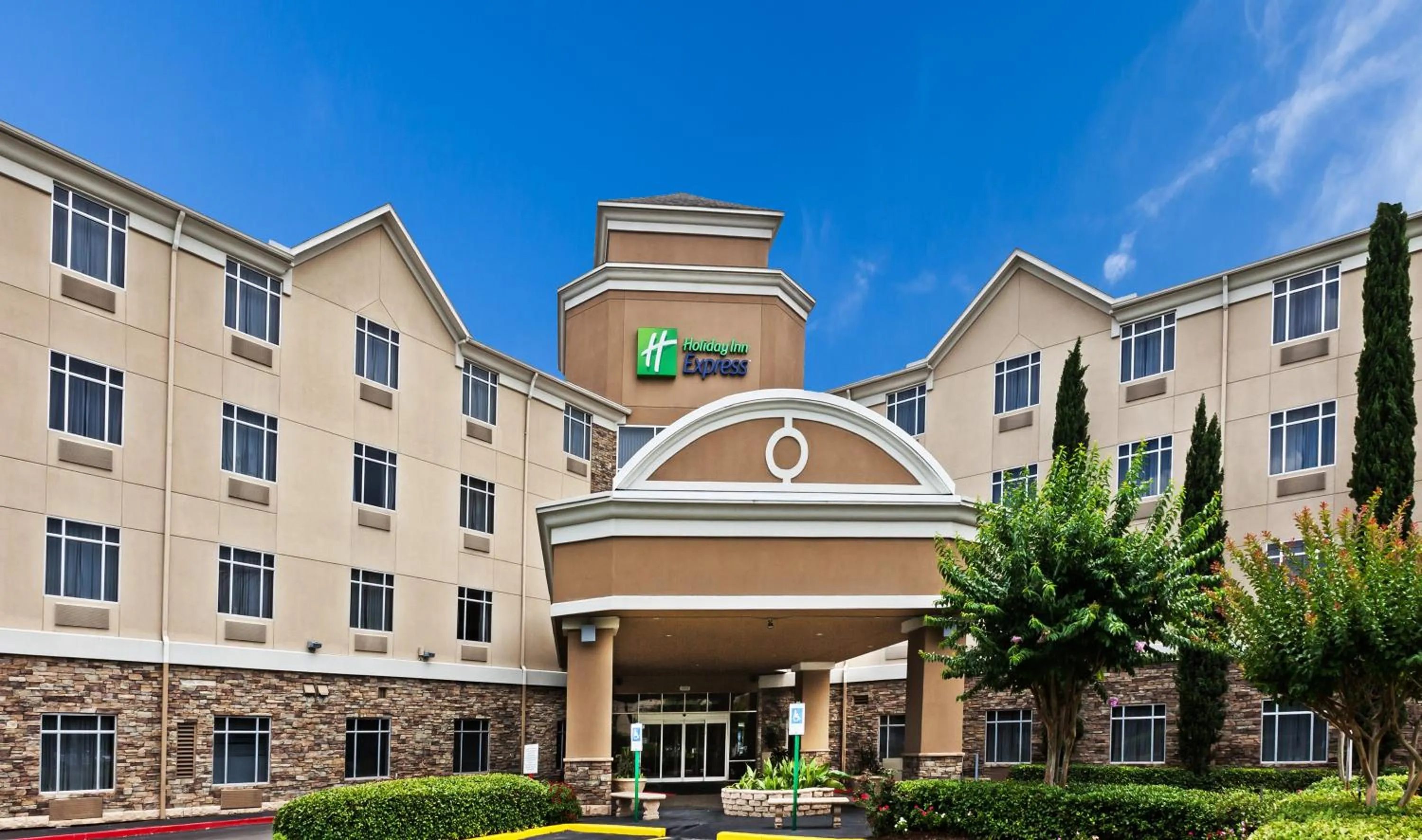 Property building in Holiday Inn Express Hotel & Suites Houston-Downtown Convention Center by IHG