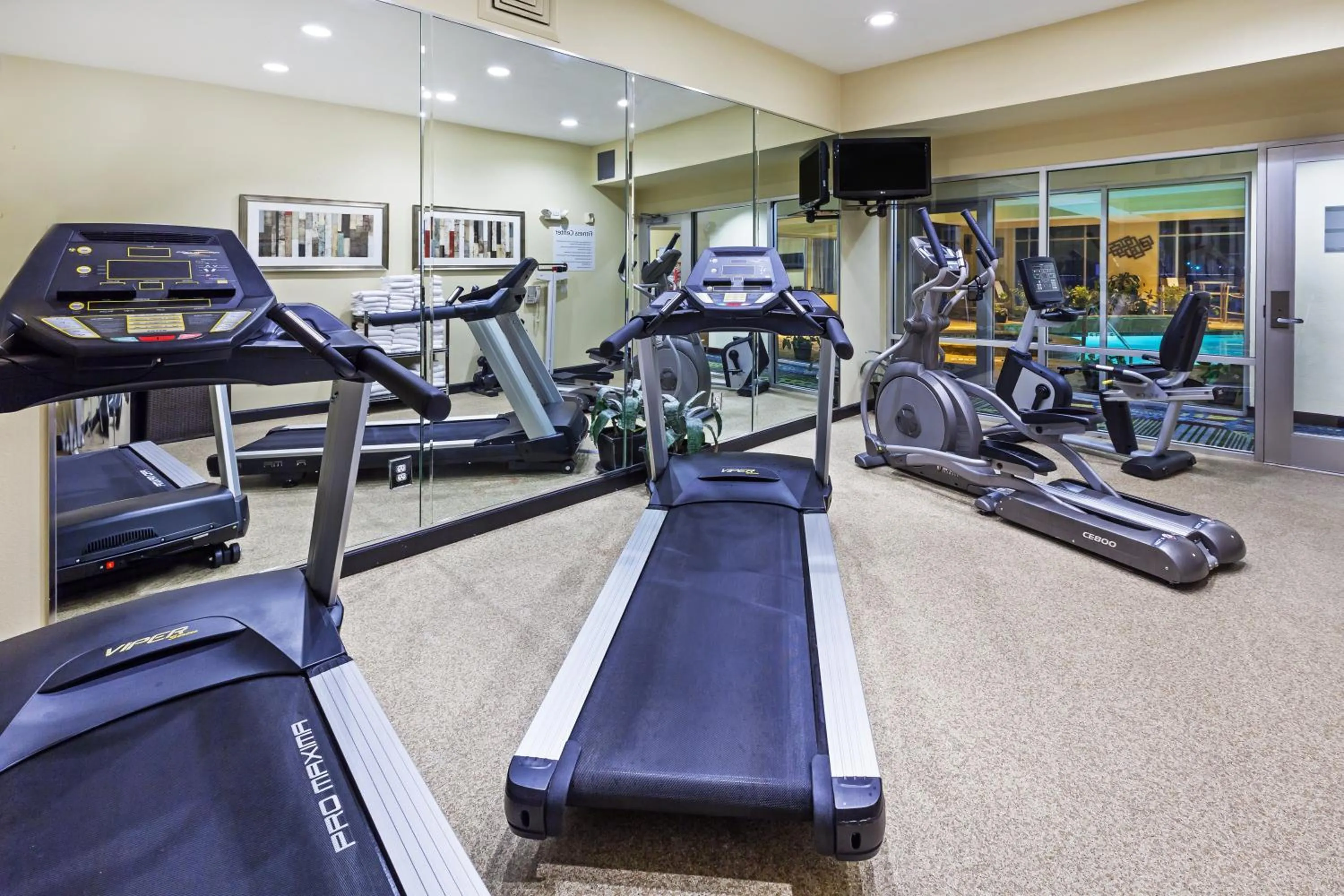 Fitness centre/facilities in Holiday Inn Express Hotel & Suites Houston-Downtown Convention Center by IHG