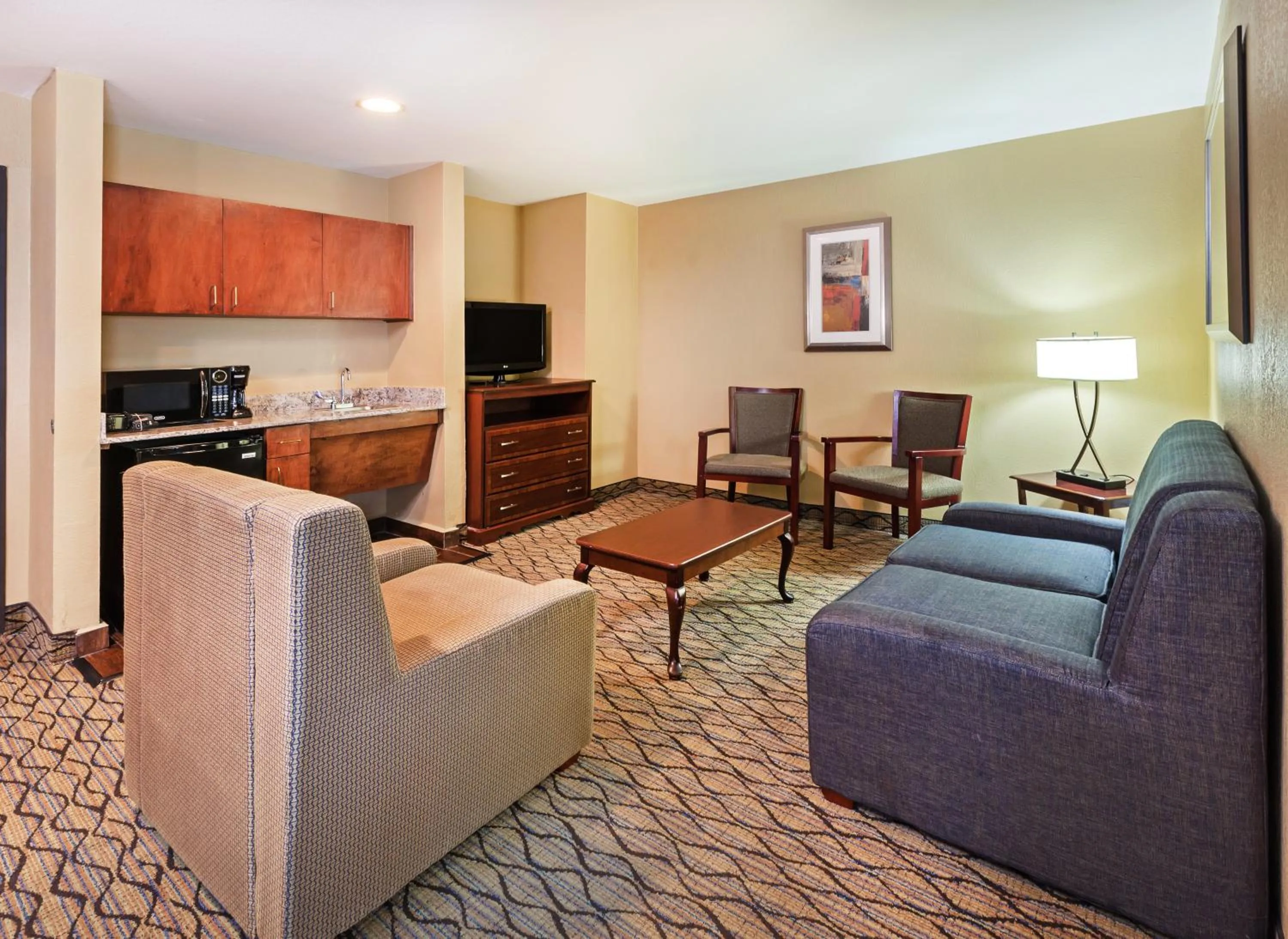 Photo of the whole room in Holiday Inn Express Hotel & Suites Houston-Downtown Convention Center by IHG