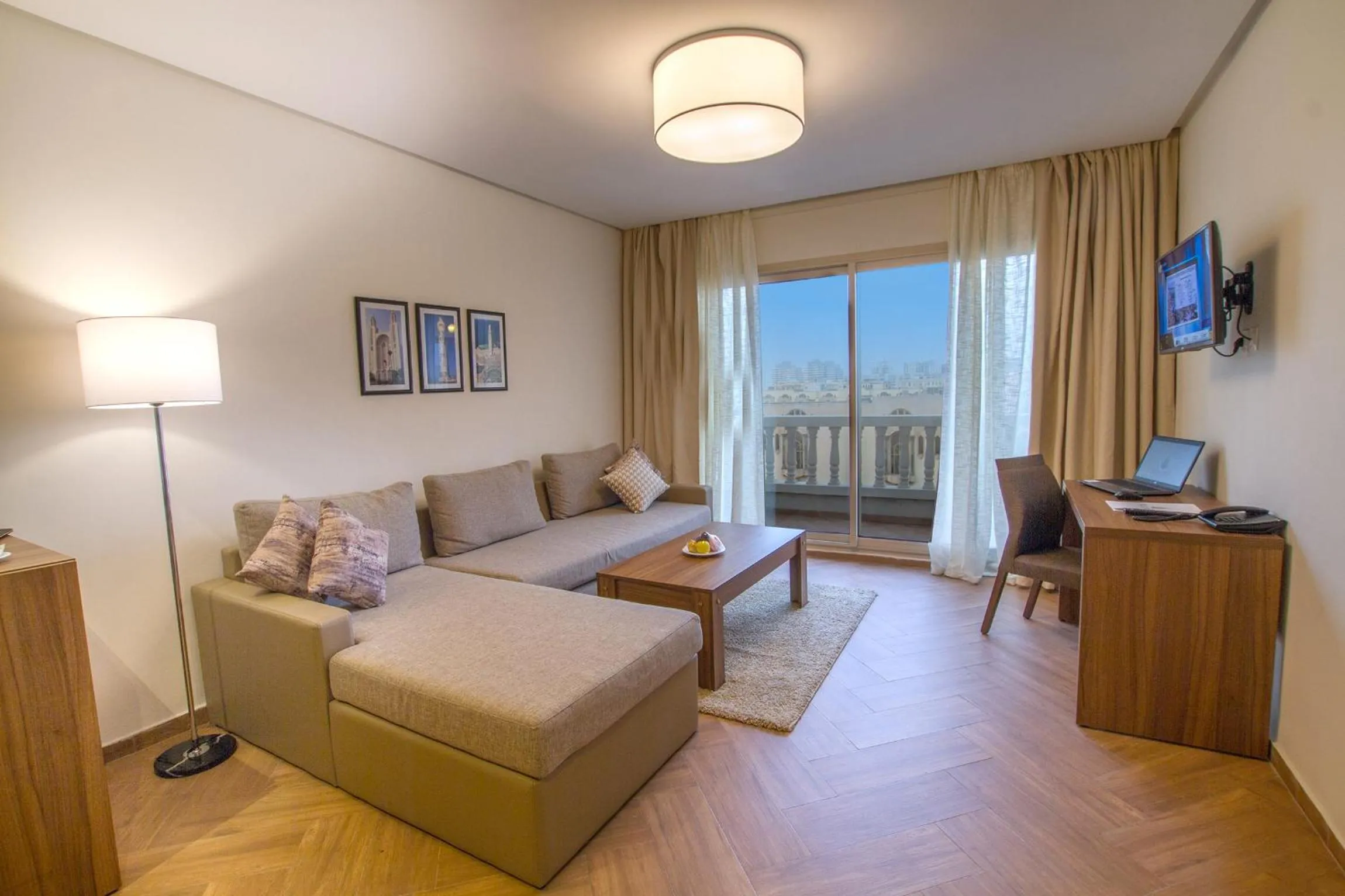 Living room, Bed in Melliber Appart Hotel