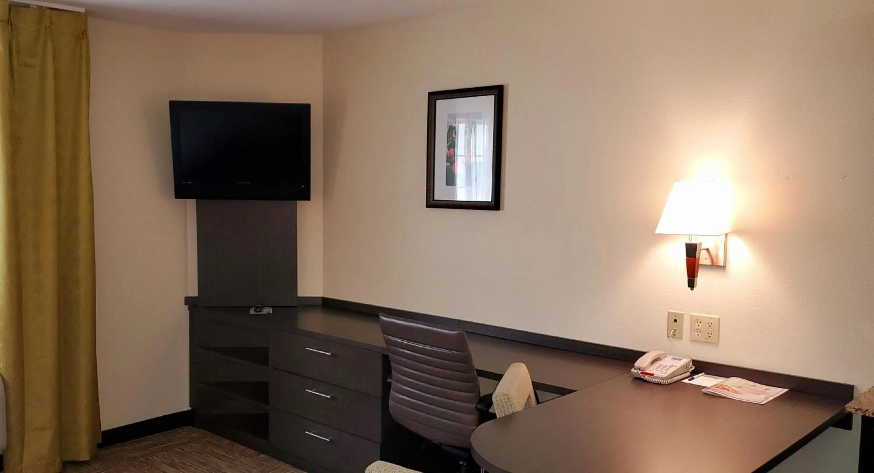 Photo of the whole room in Candlewood Suites Houston Medical Center by IHG