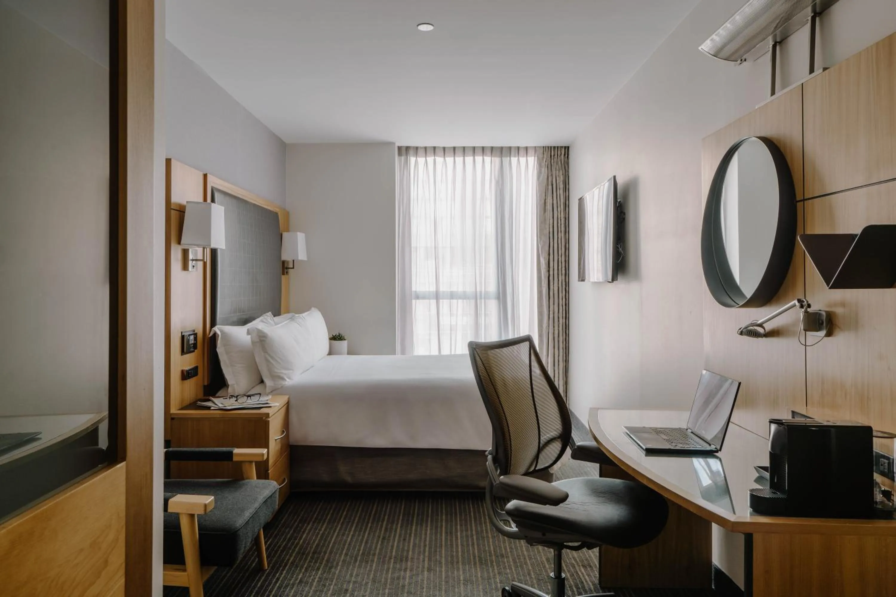 Bed in Club Quarters Hotel World Trade Center, New York