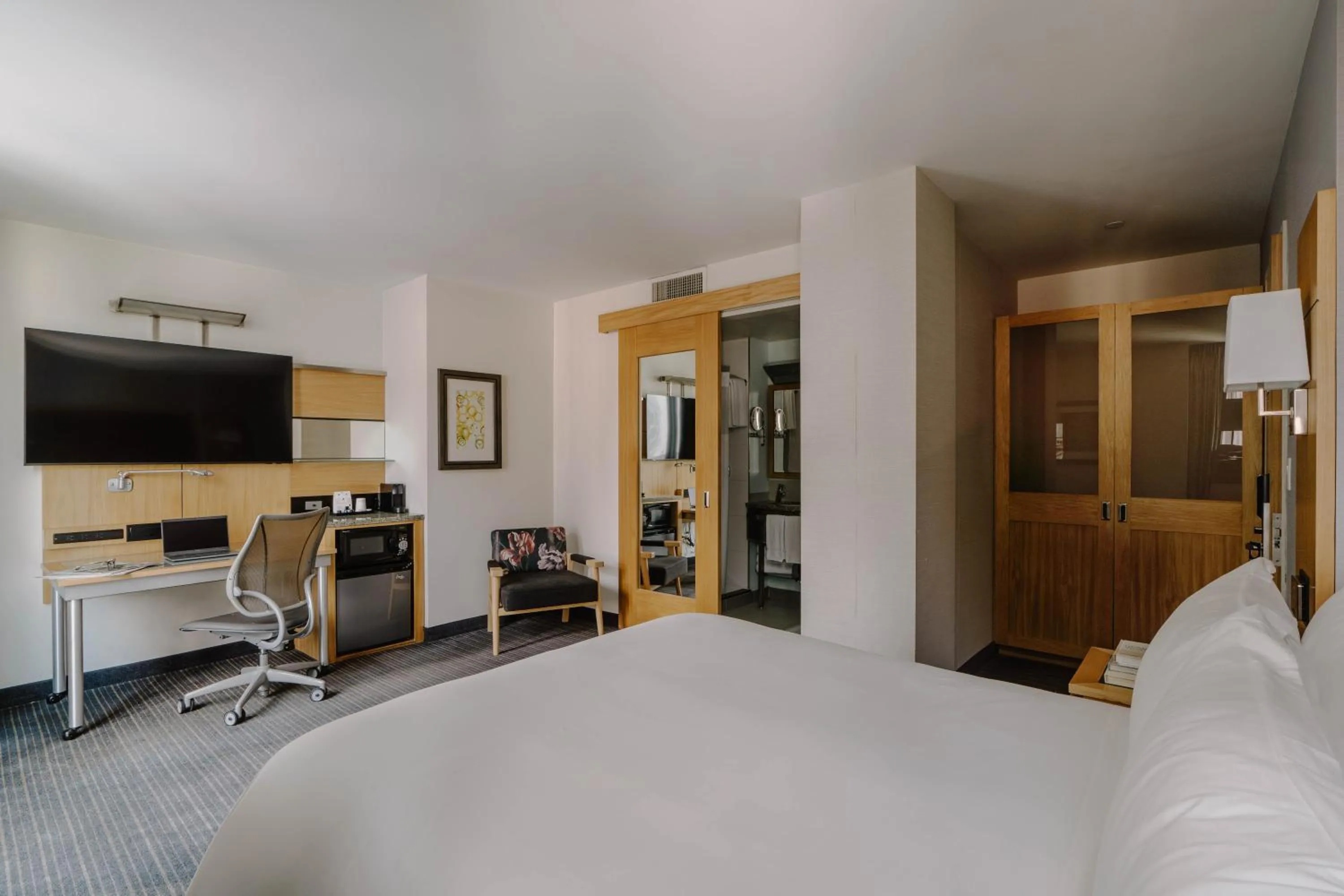 Bed in Club Quarters Hotel World Trade Center, New York