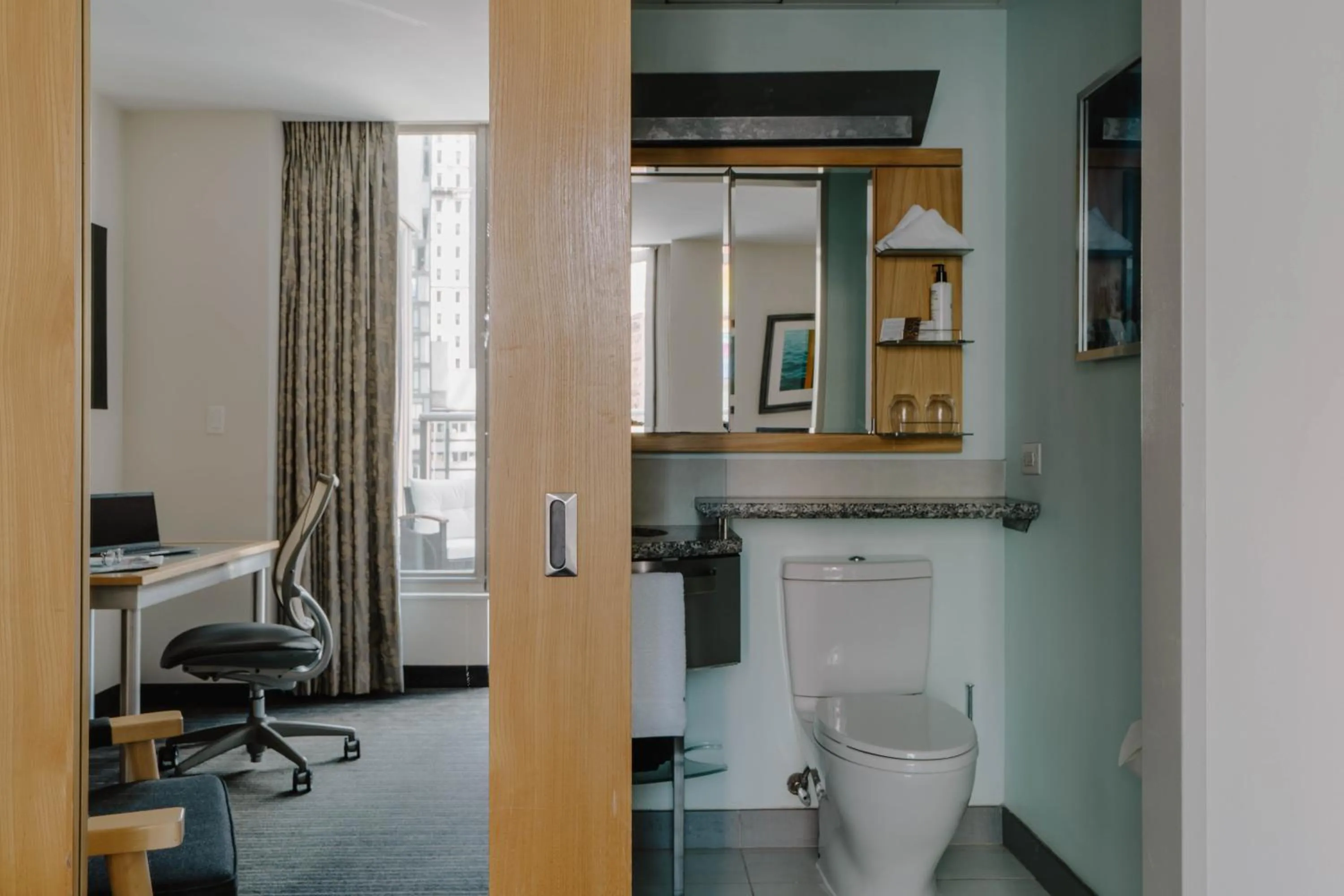 Toilet in World Center Hotel