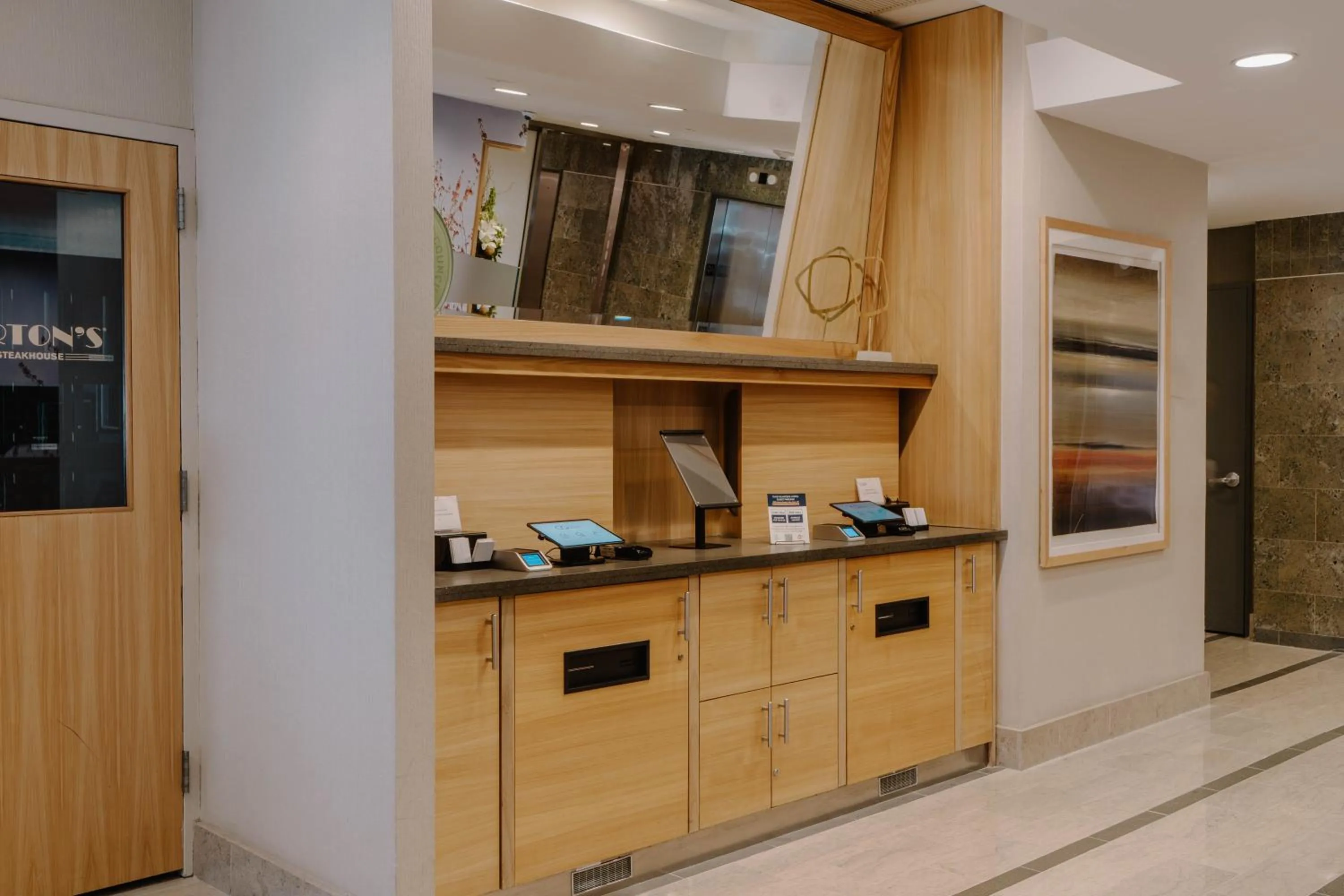 Lobby or reception in World Center Hotel