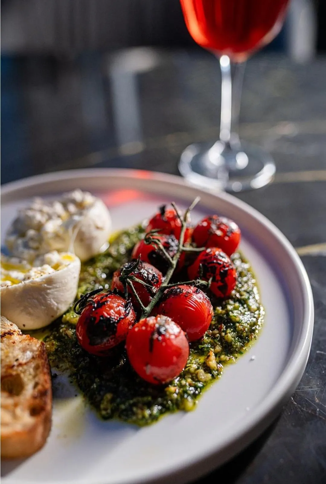 Restaurant/places to eat in World Center Hotel