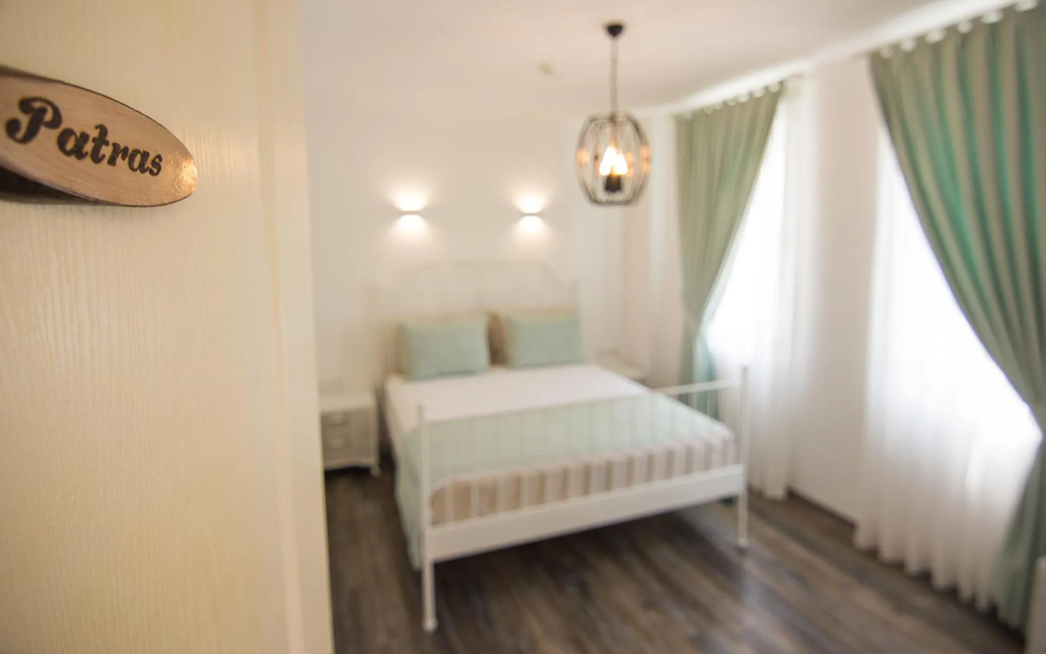 Photo of the whole room, Bed in Faro Alacati