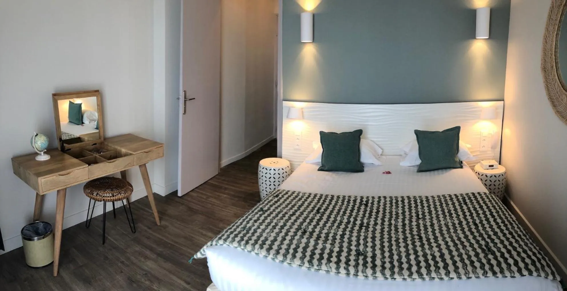 Bed in Boutique Hotel & Spa la Villa Cap Ferrat