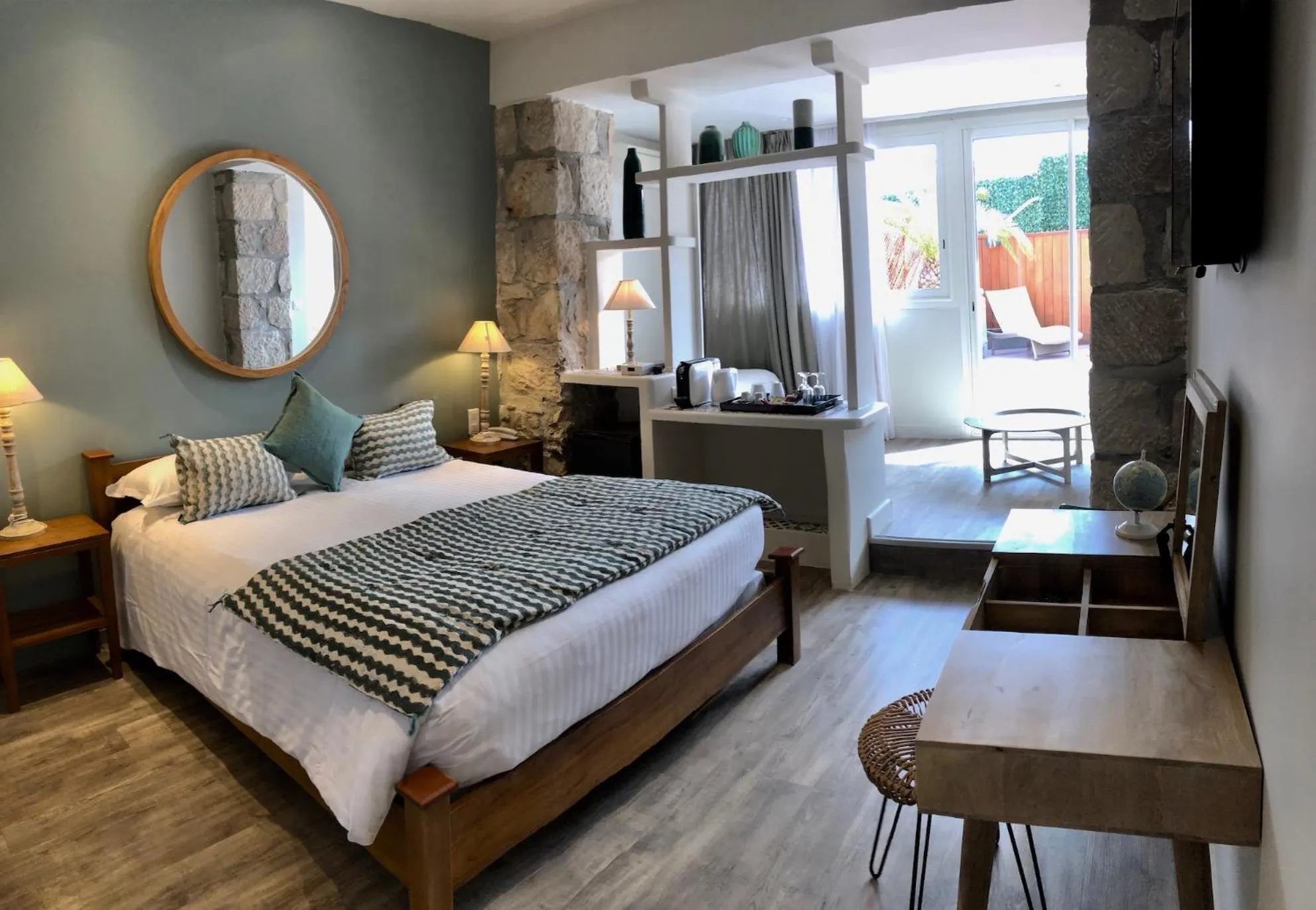 Photo of the whole room, Bed in Boutique Hotel & Spa la Villa Cap Ferrat