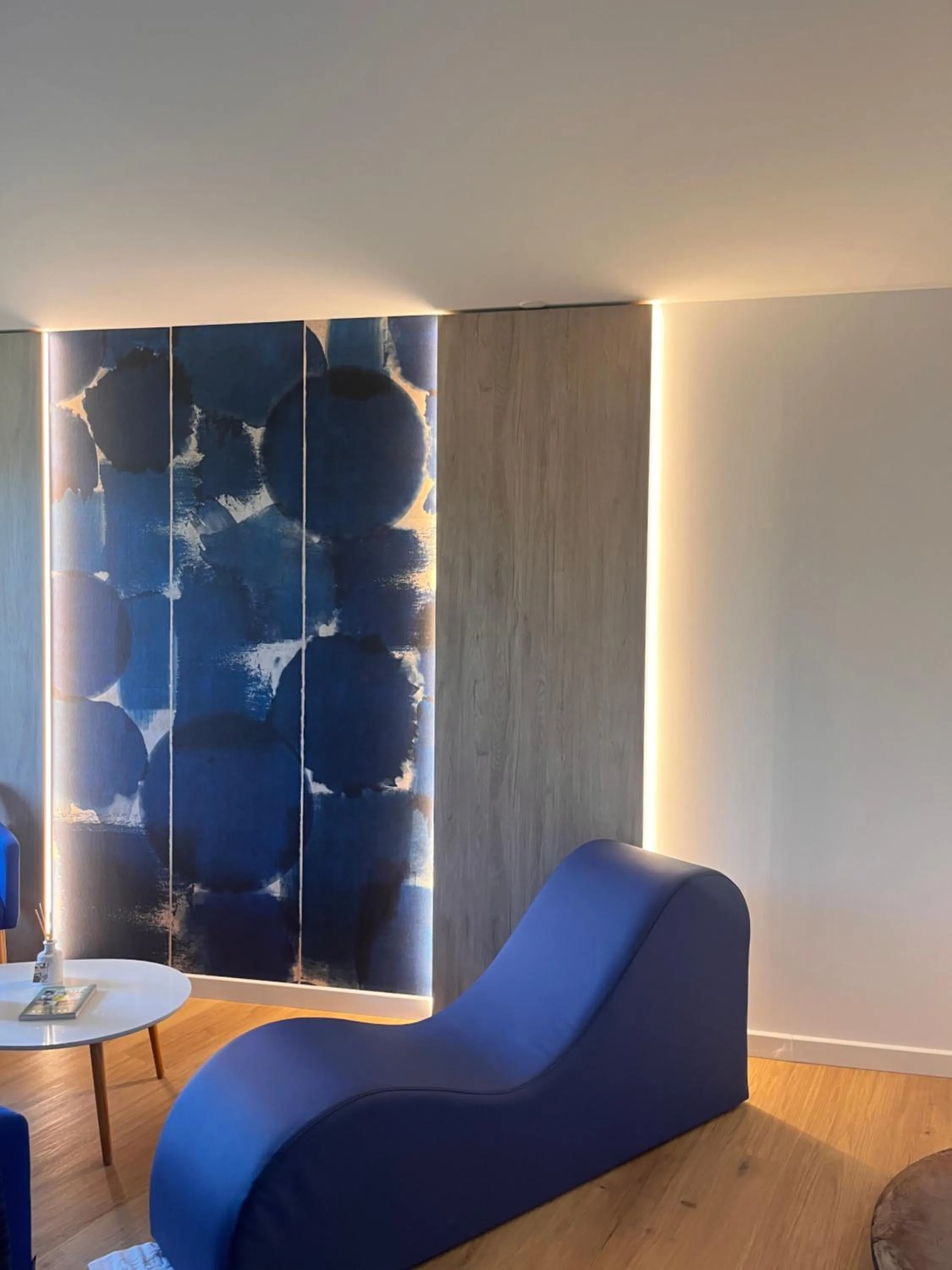 Living room in Logis Hôtel & Spa Déjeunez Sous L'Arbre