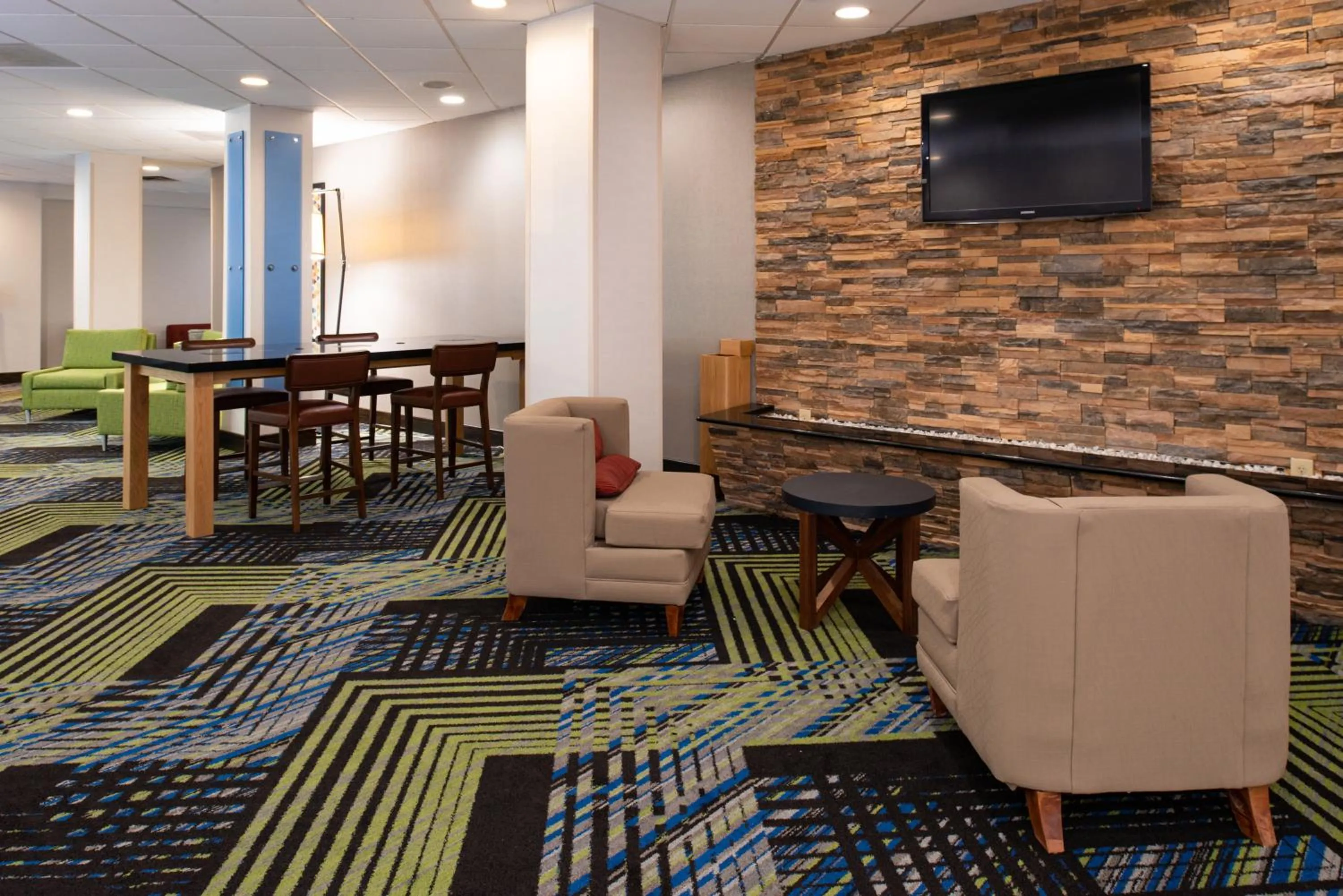 Property building in Holiday Inn Express Towson- Baltimore North by IHG