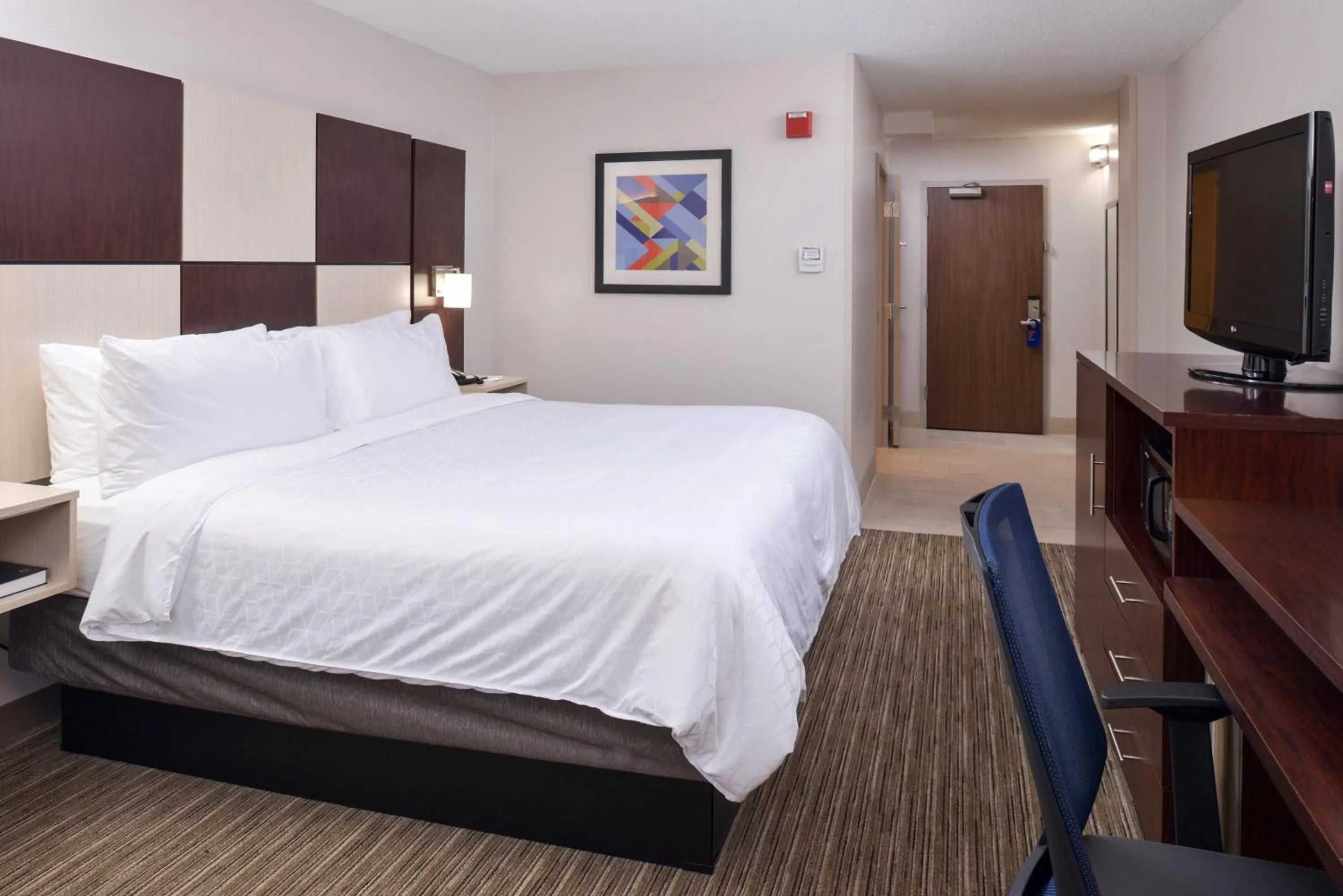 Photo of the whole room, Bed in Holiday Inn Express Towson- Baltimore North by IHG
