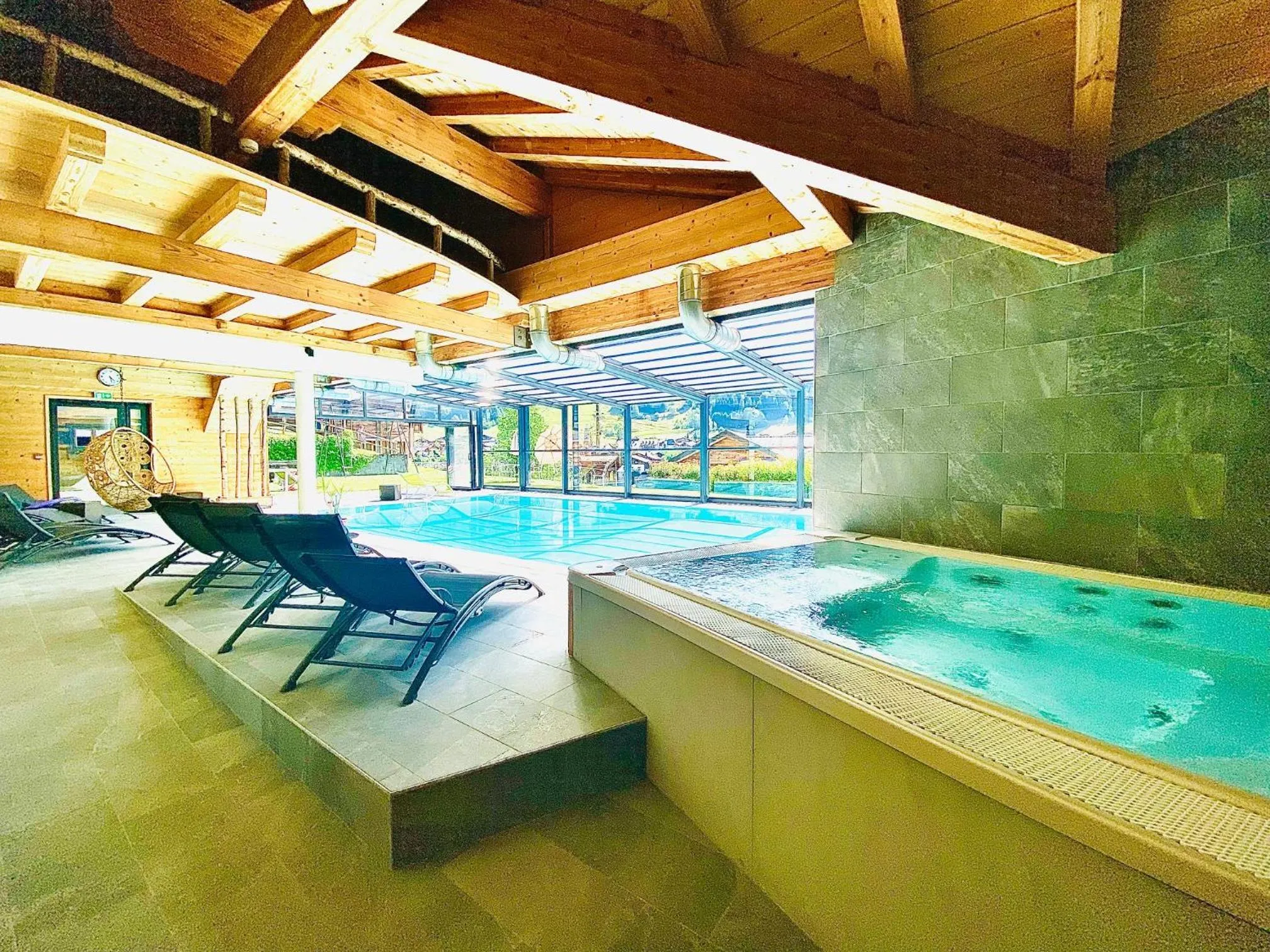 Hot Tub in Hotel Alpina