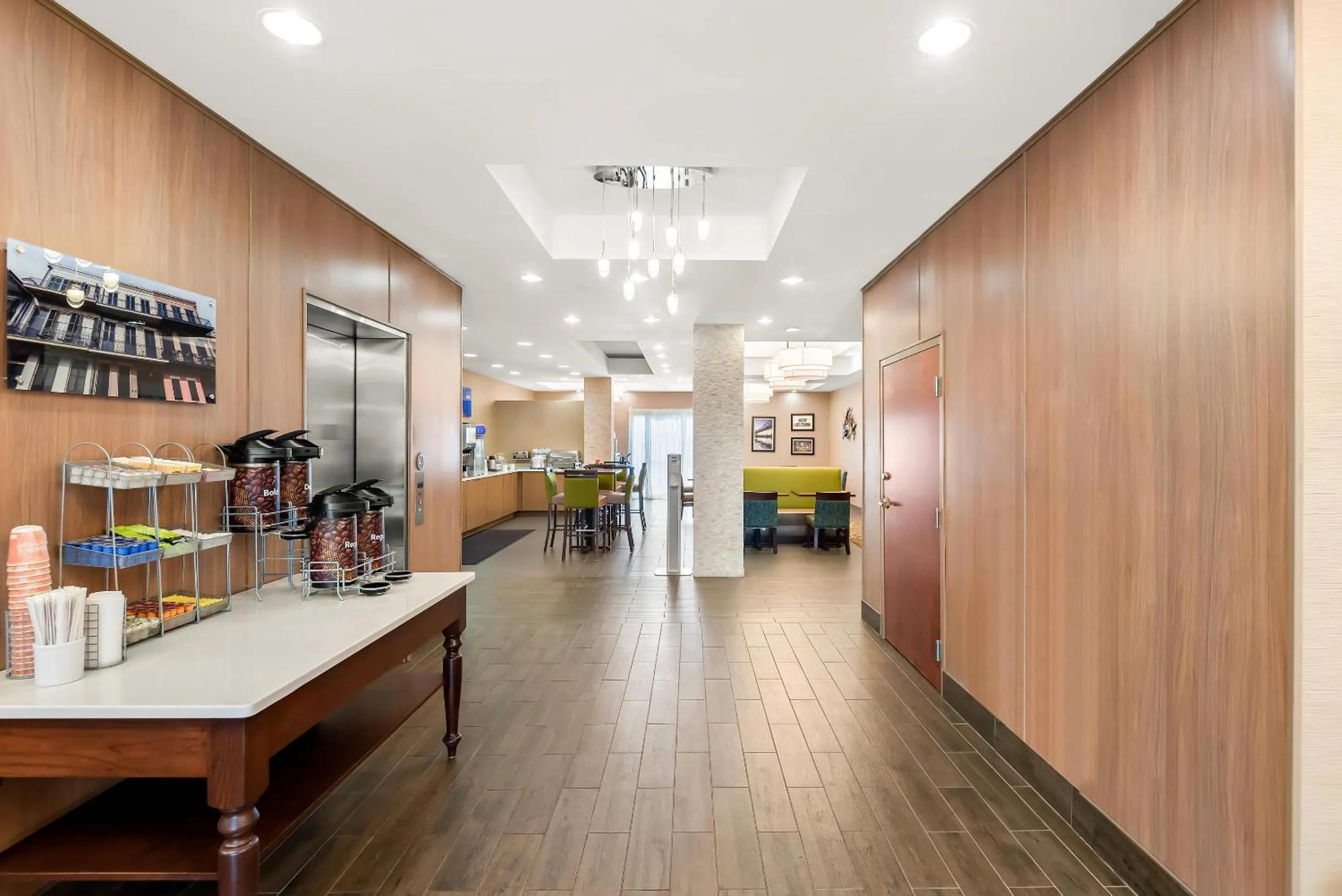 Breakfast in Comfort Suites New Orleans East