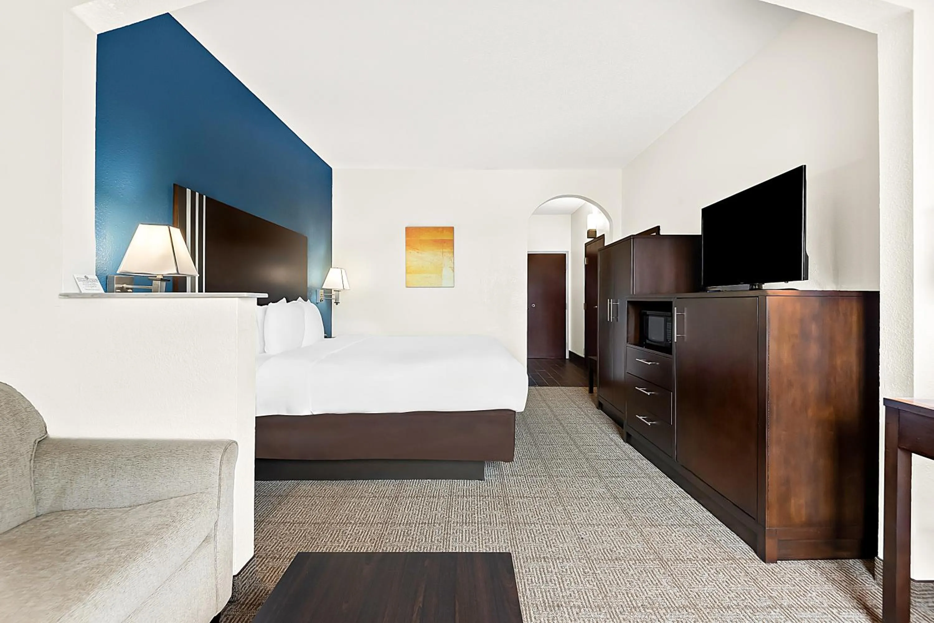 Bed in Comfort Suites New Orleans East