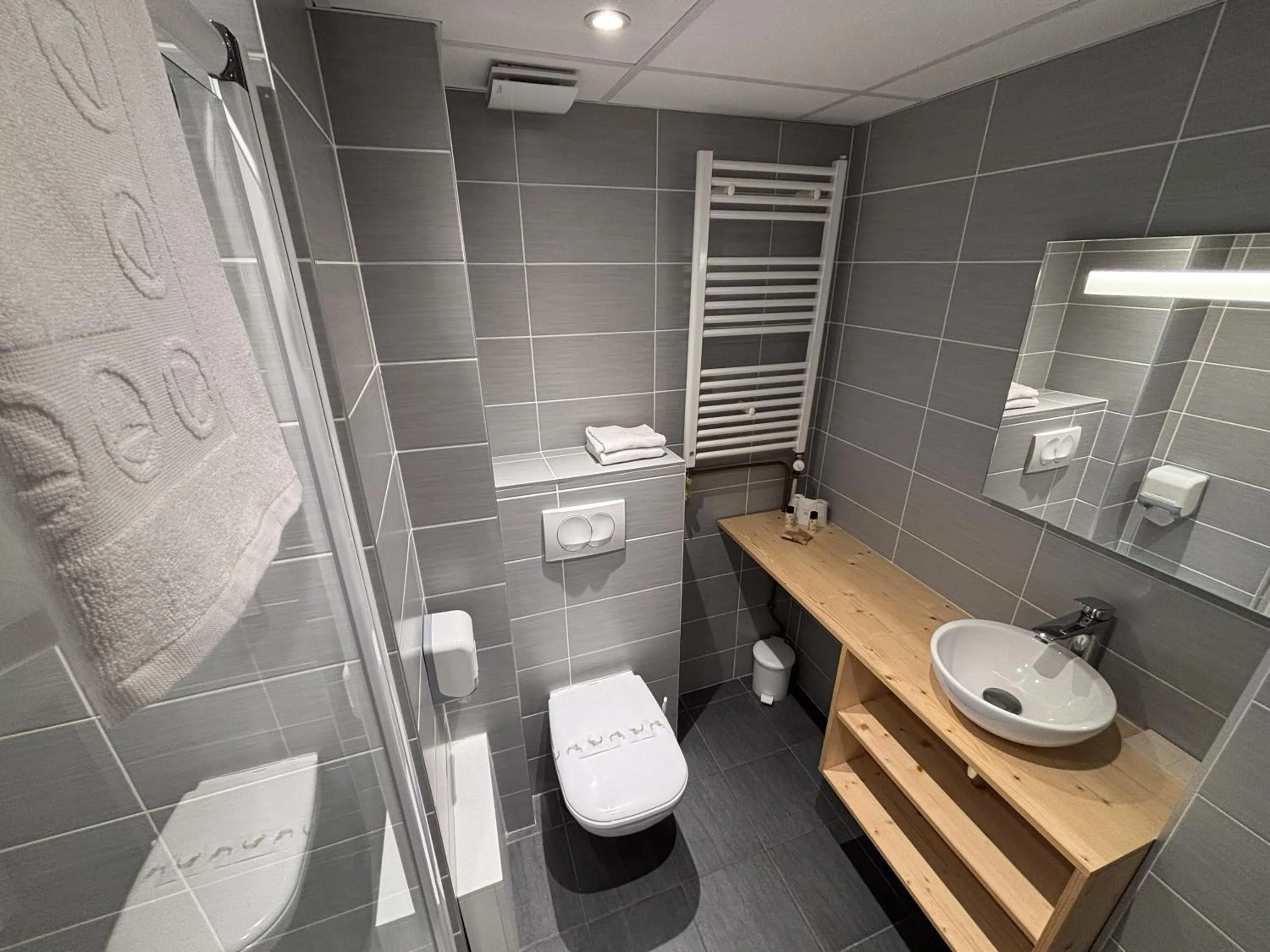 Shower in Hôtel Les Airelles