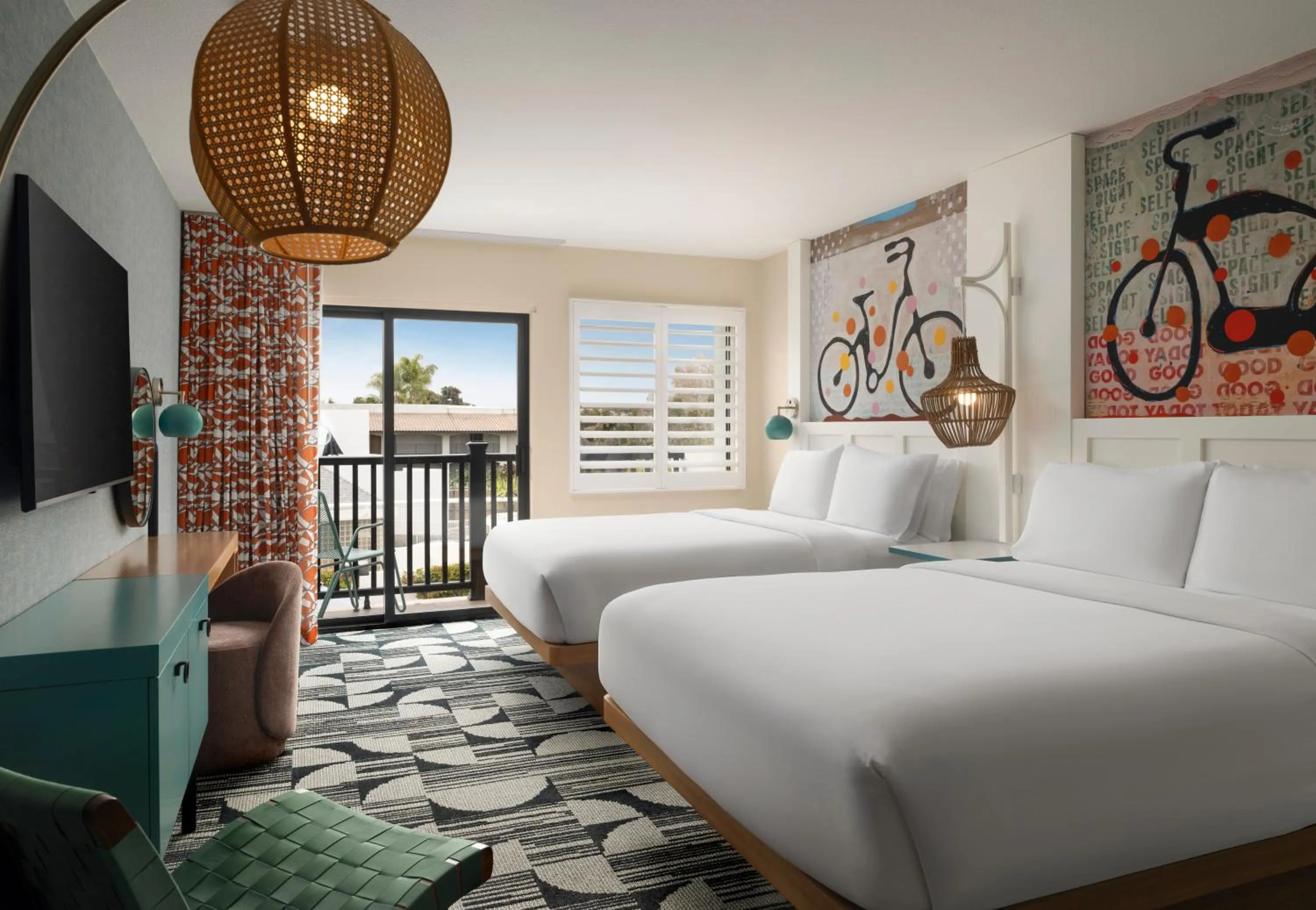 Bed in Holiday Inn Express Hotel & Suites Solana Beach-Del Mar by IHG