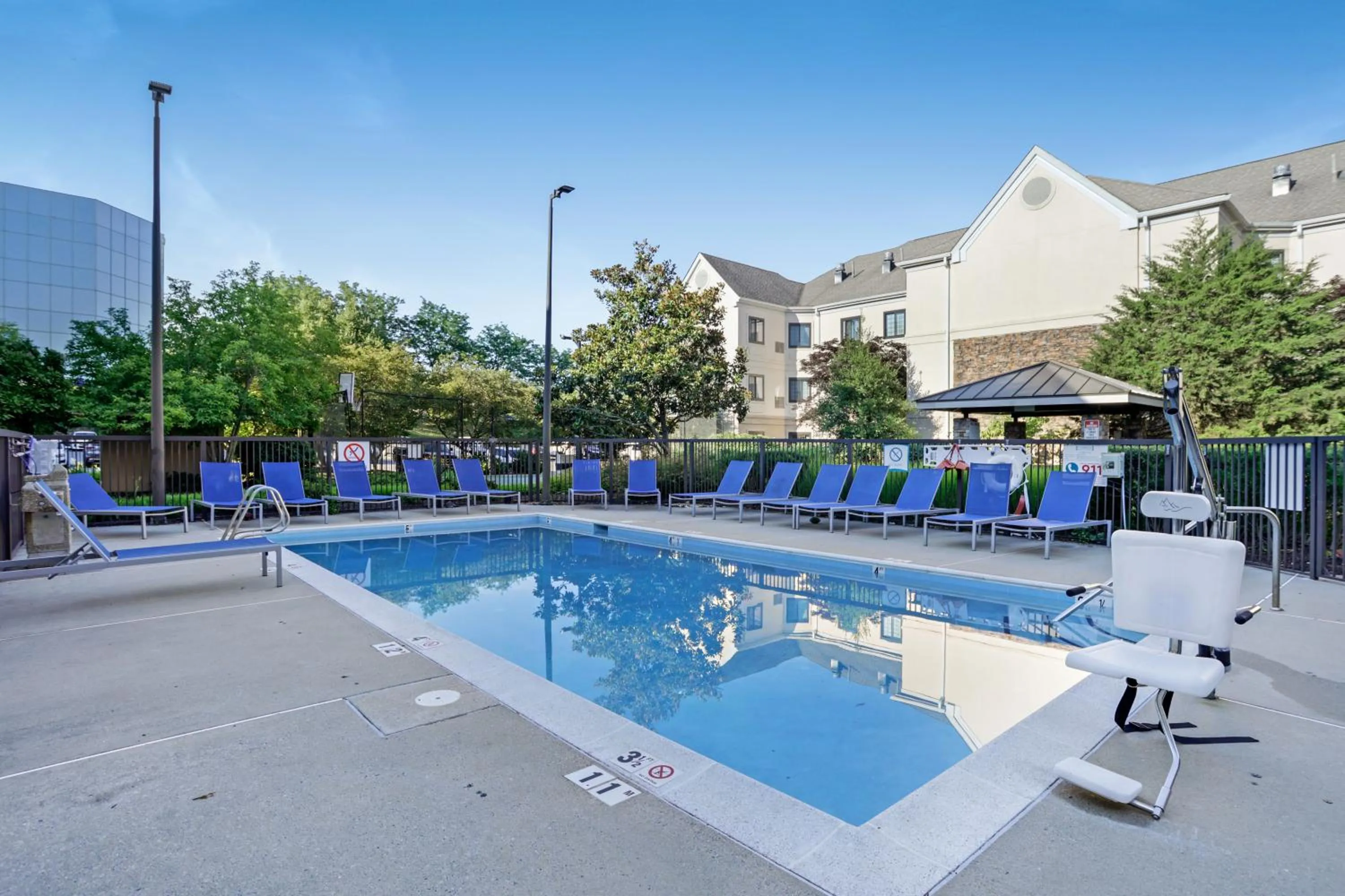Swimming pool in Staybridge Suites Columbia - Baltimore by IHG