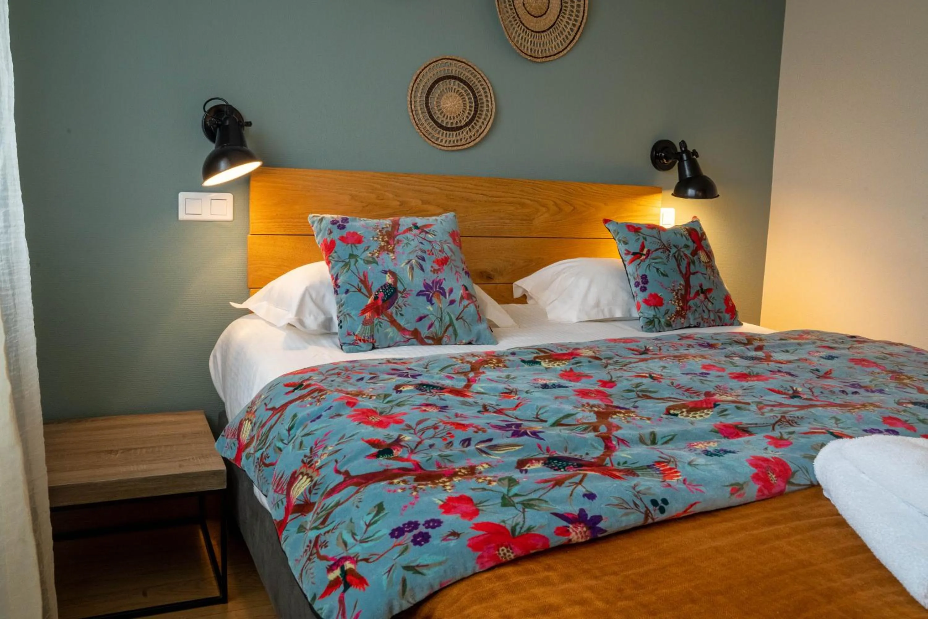 Bedroom, Bed in Logis Hôtels - Le Belvédère - Hôtel 2 étoiles et Restaurant