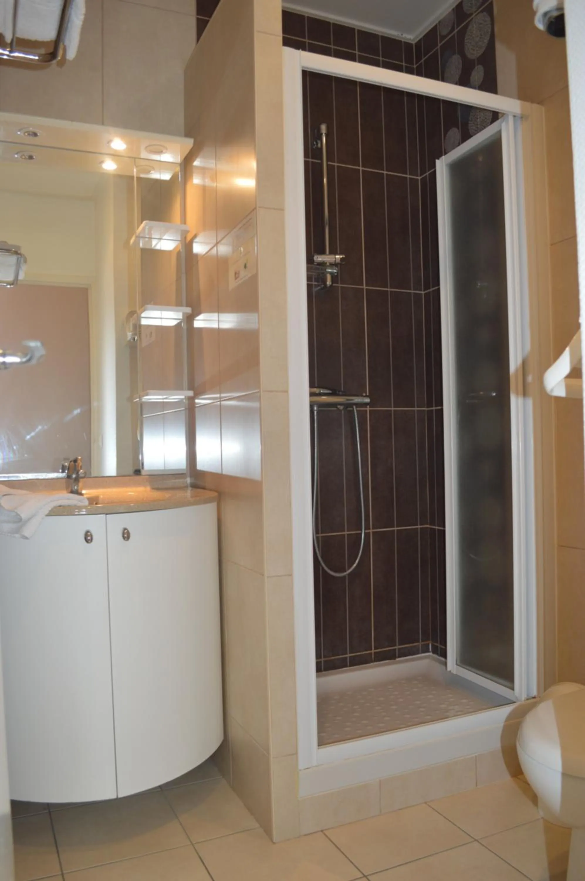 Logis Hôtel & Restaurant - Le Bretagne