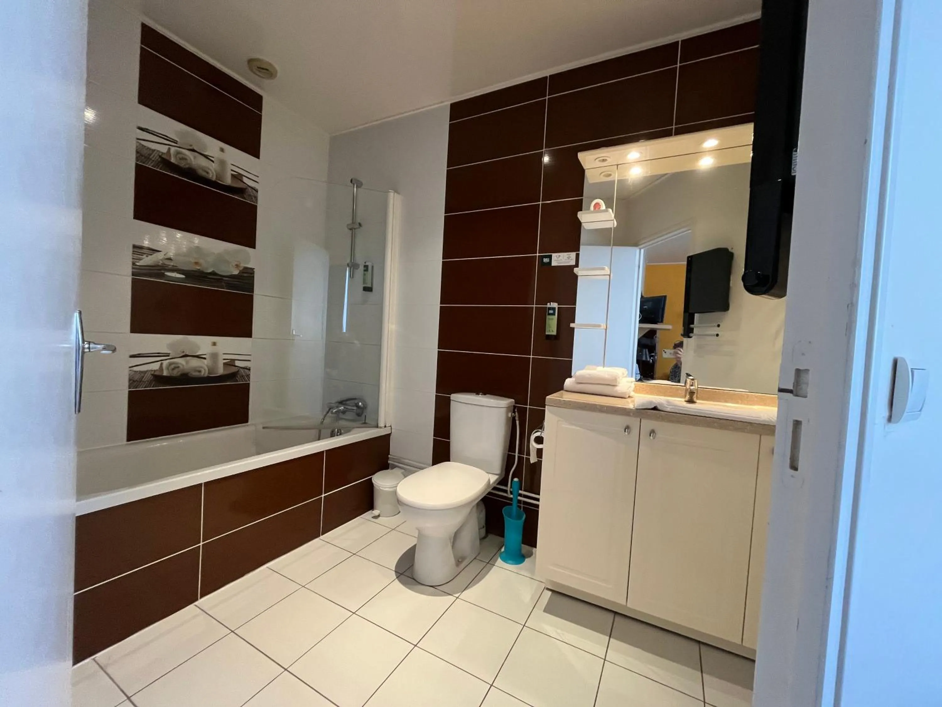 Logis Hôtel & Restaurant - Le Bretagne