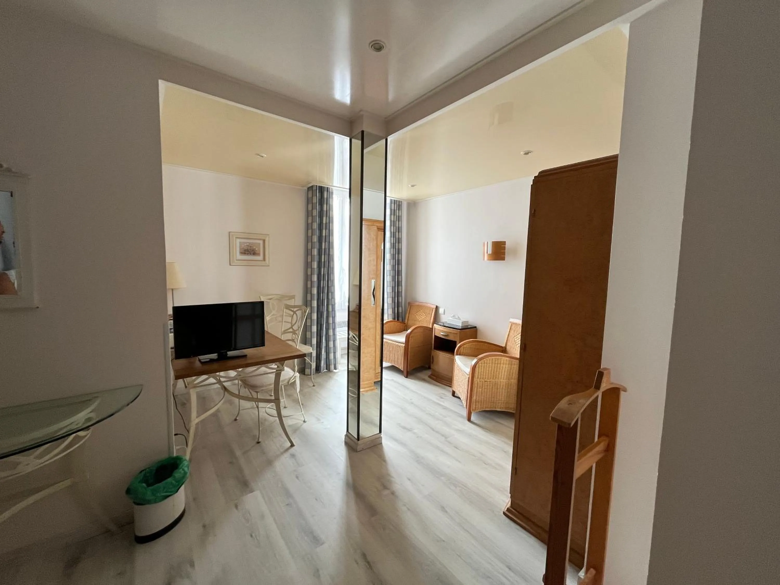 Logis Hôtel & Restaurant - Le Bretagne