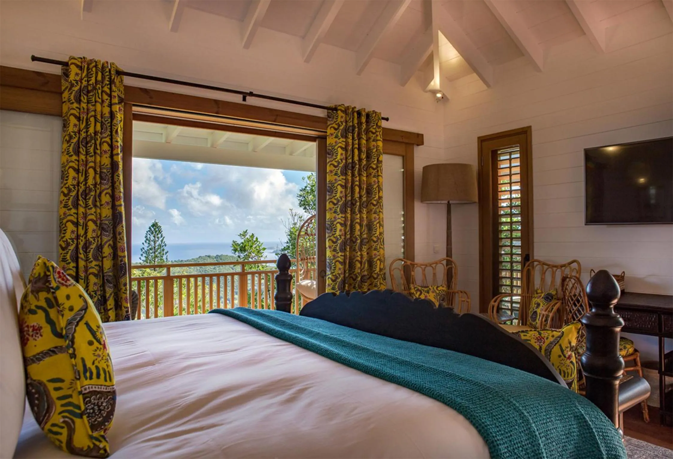 Balcony/Terrace, Bed in GYP SEA Saint Barth