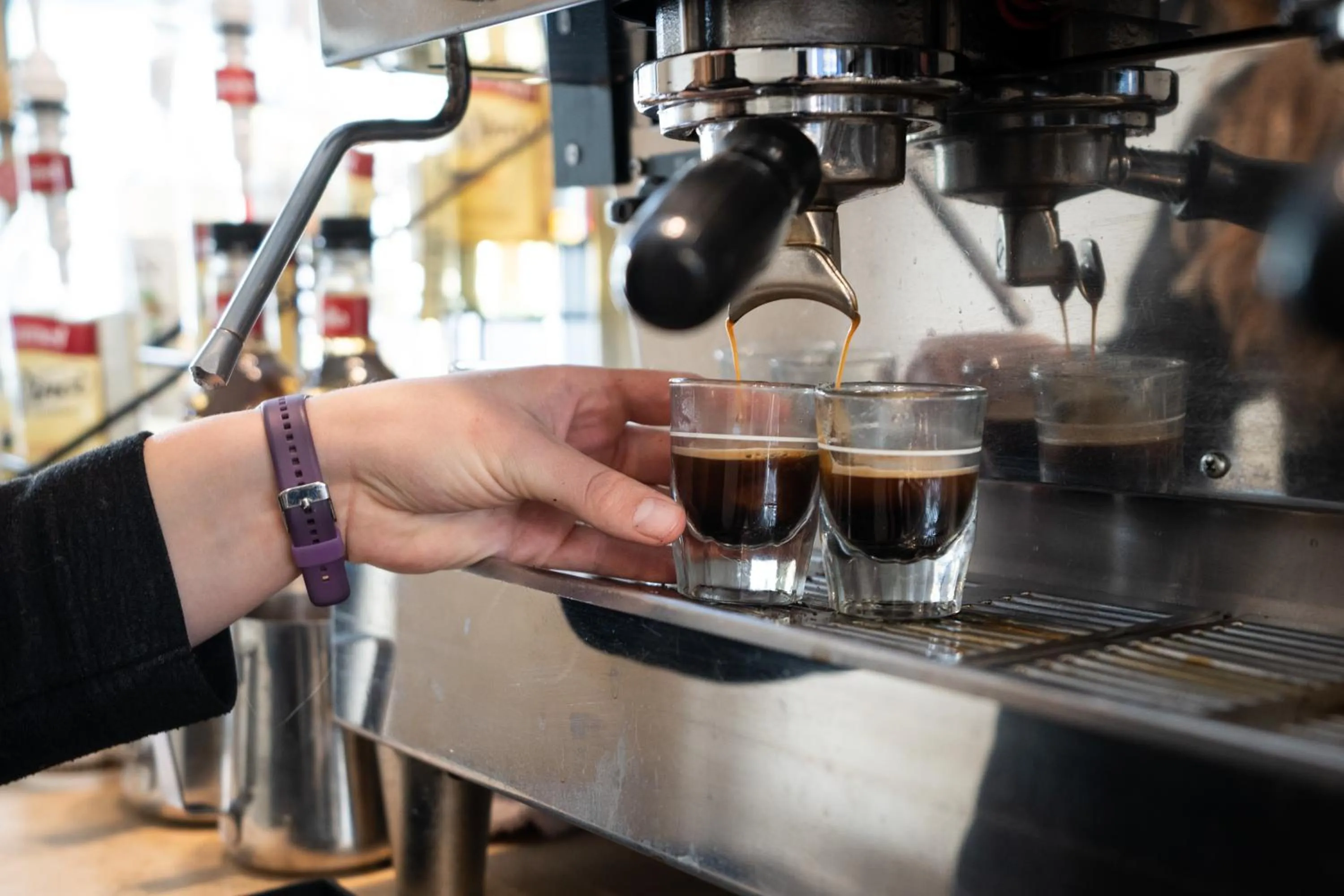 Drinks in Harbor 360 Hotel Seward