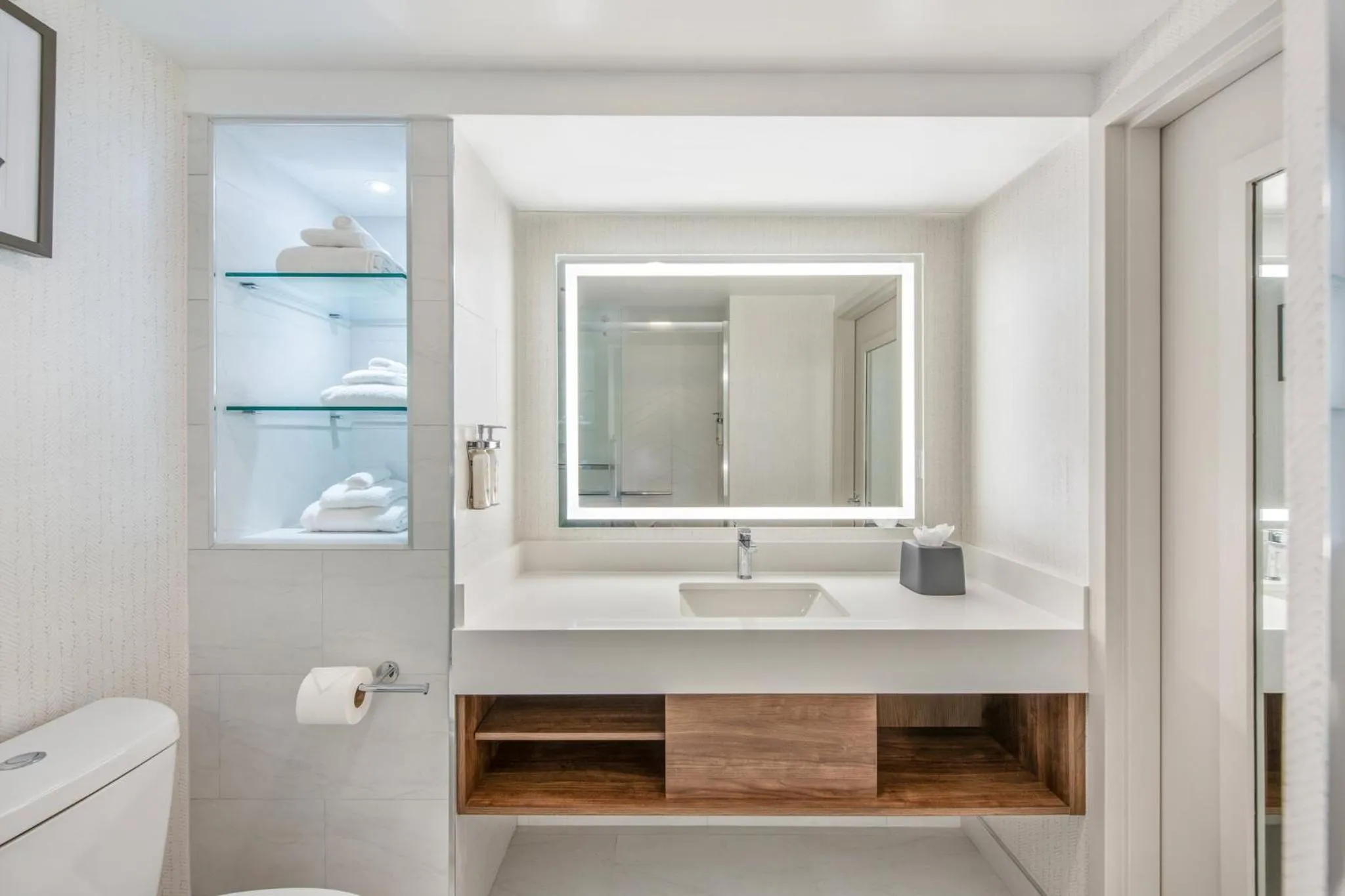 Bathroom in Holiday Inn Los Angeles Gateway-Torrance by IHG