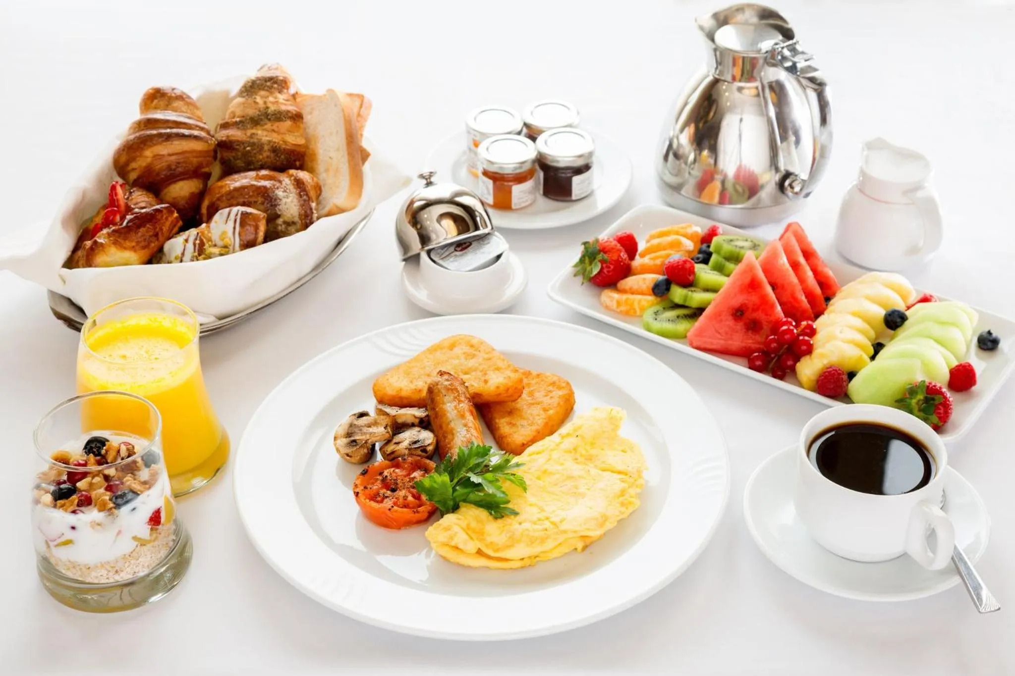 Restaurant/places to eat in Crowne Plaza Ventura Beach by IHG