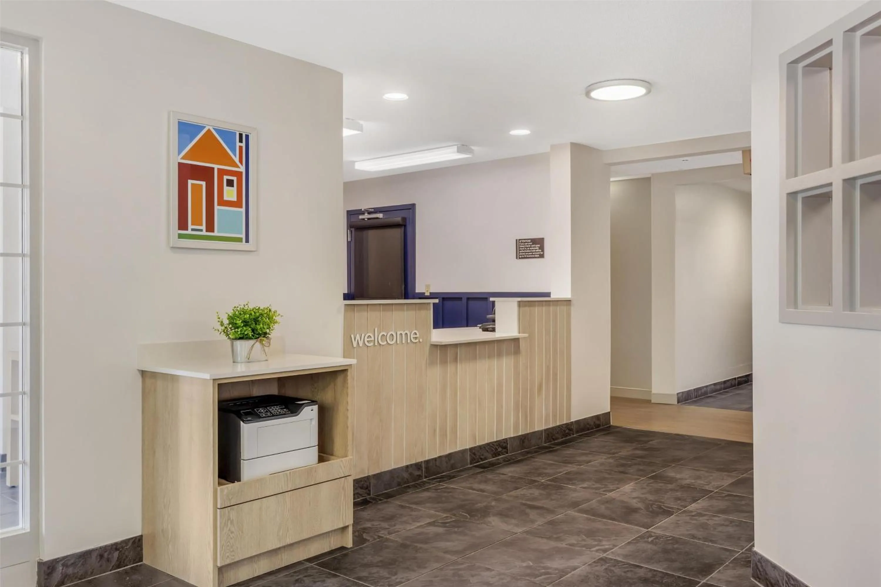 Lobby or reception in Sonesta Simply Suites Boston Burlington