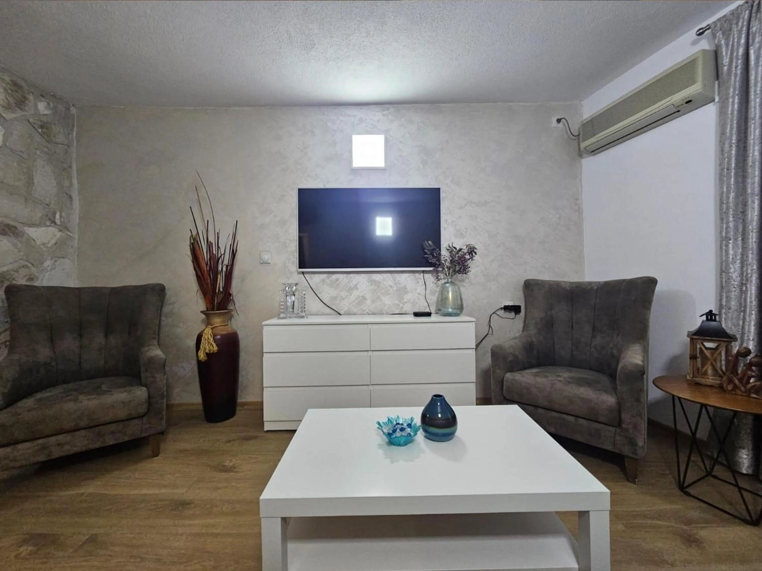 Living room in Athos Guesthouse