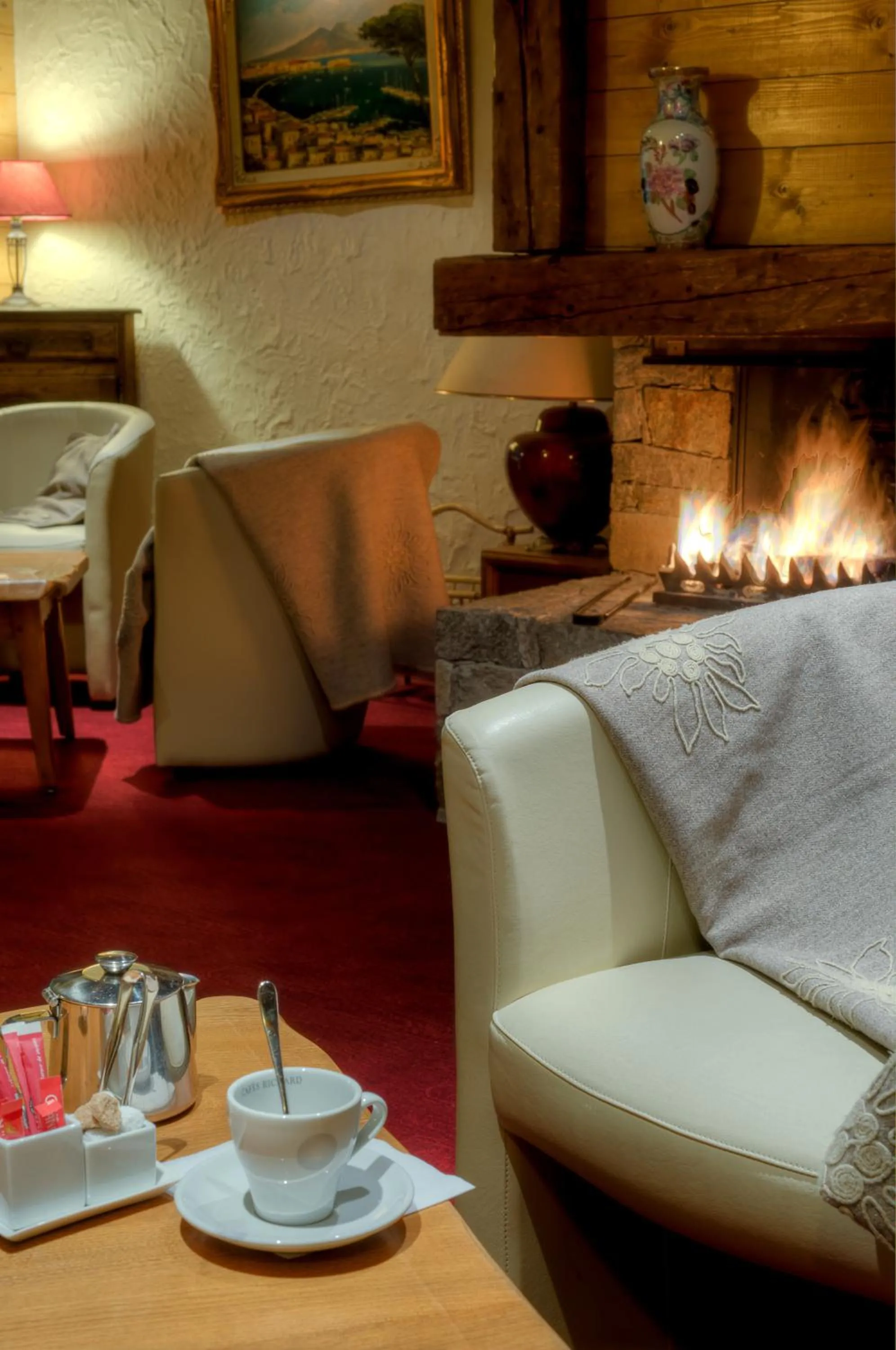 Lounge or bar in Alp'Hotel