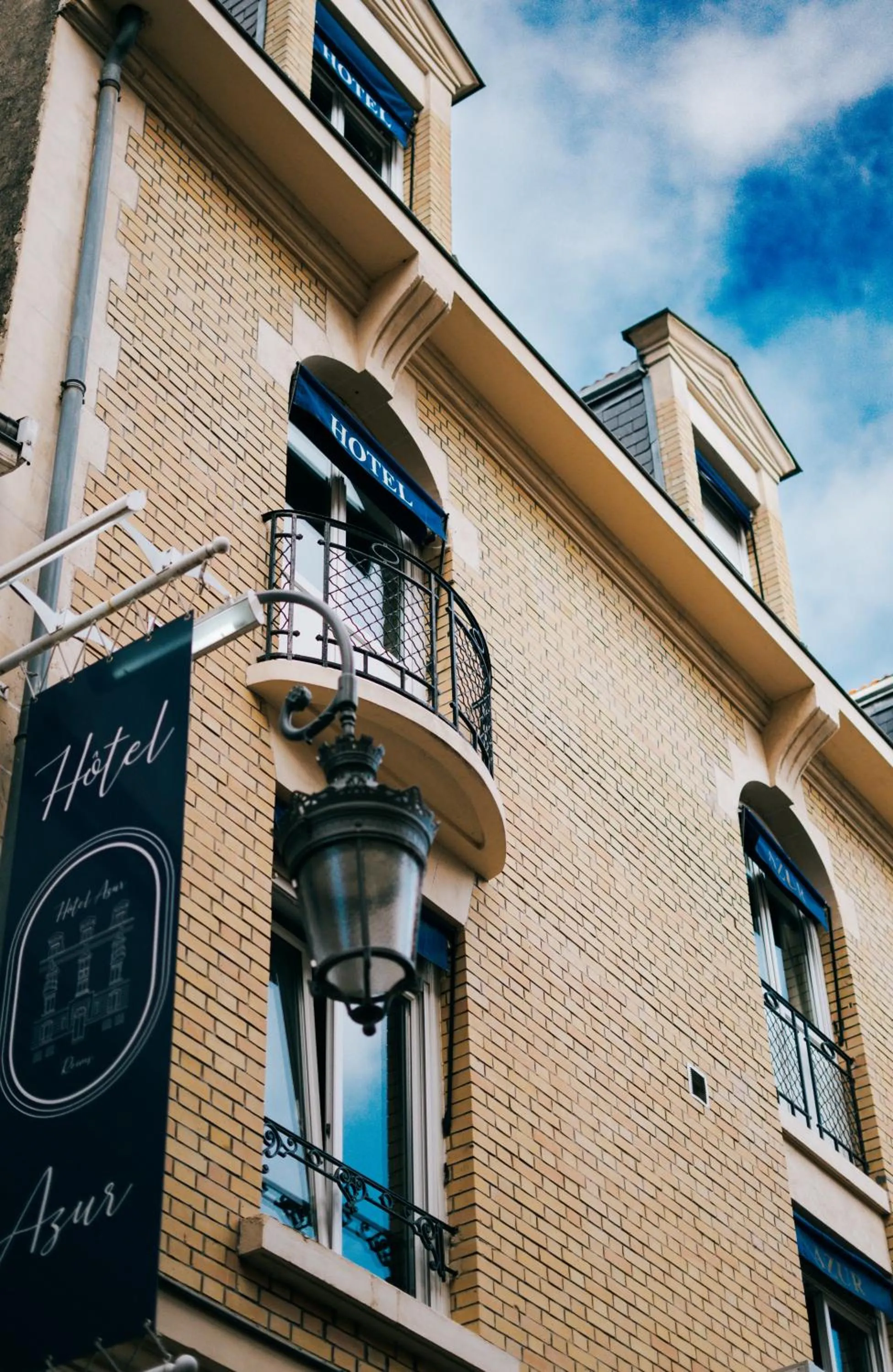 Property building in Hôtel Azur Reims Centre