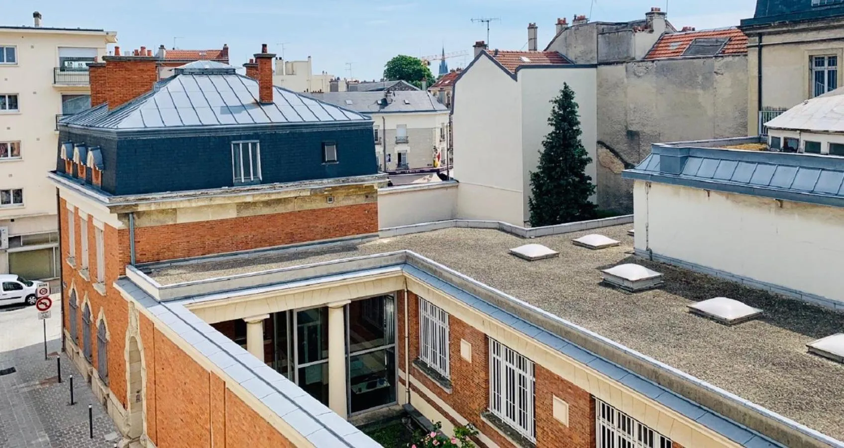 Neighbourhood in Hôtel Azur Reims Centre