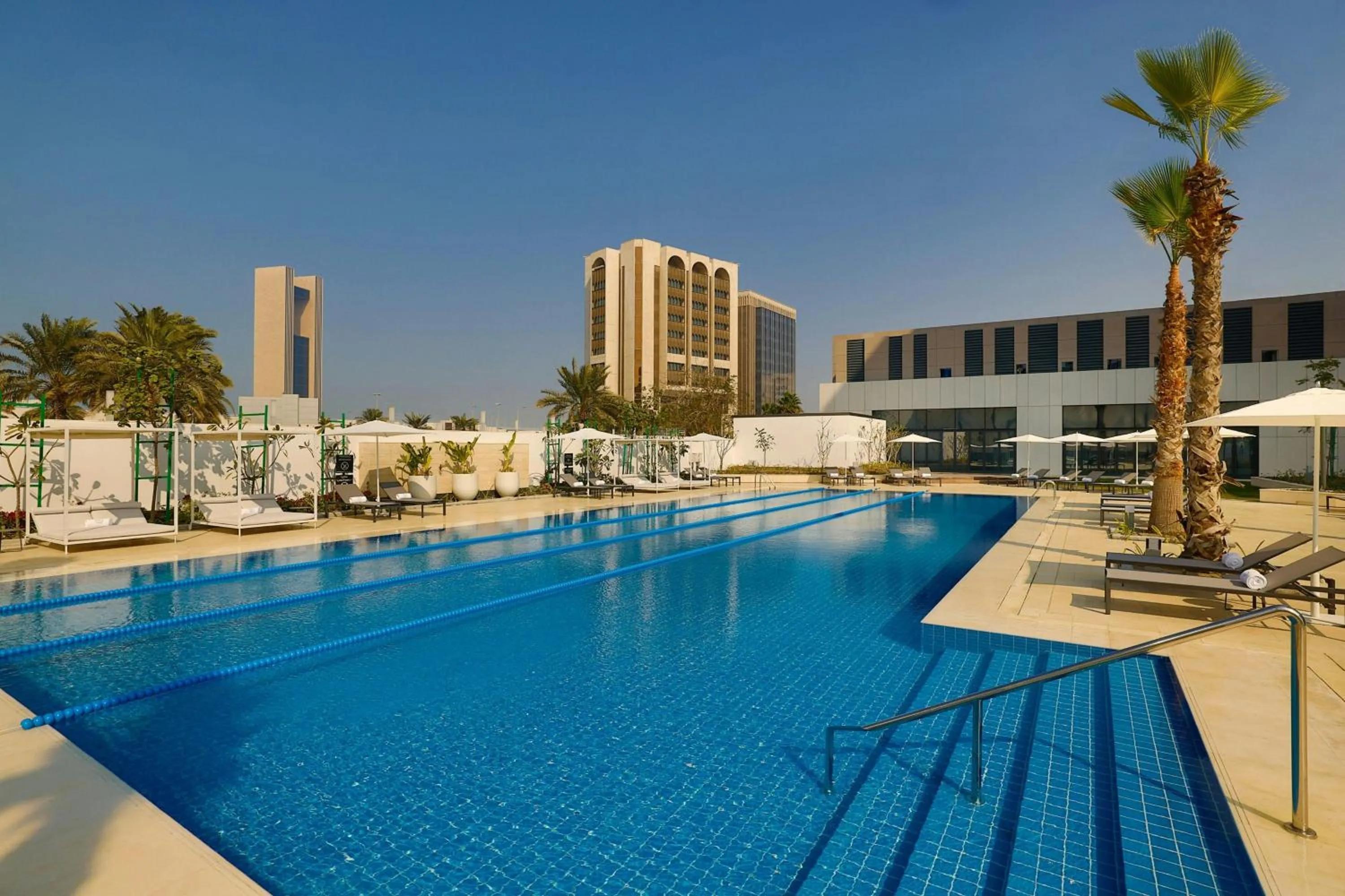 Swimming pool in Sheraton Bahrain Hotel