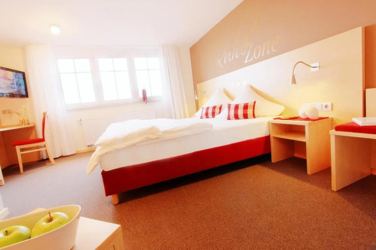 Bed in Klozbücher - Das Landhotel