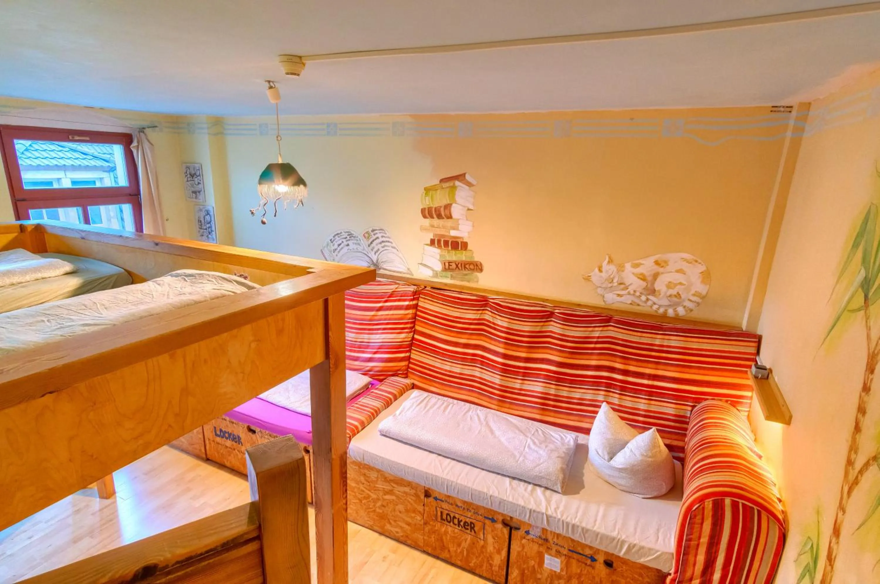 Photo of the whole room, Bed in Hostel Lollis Homestay Dresden