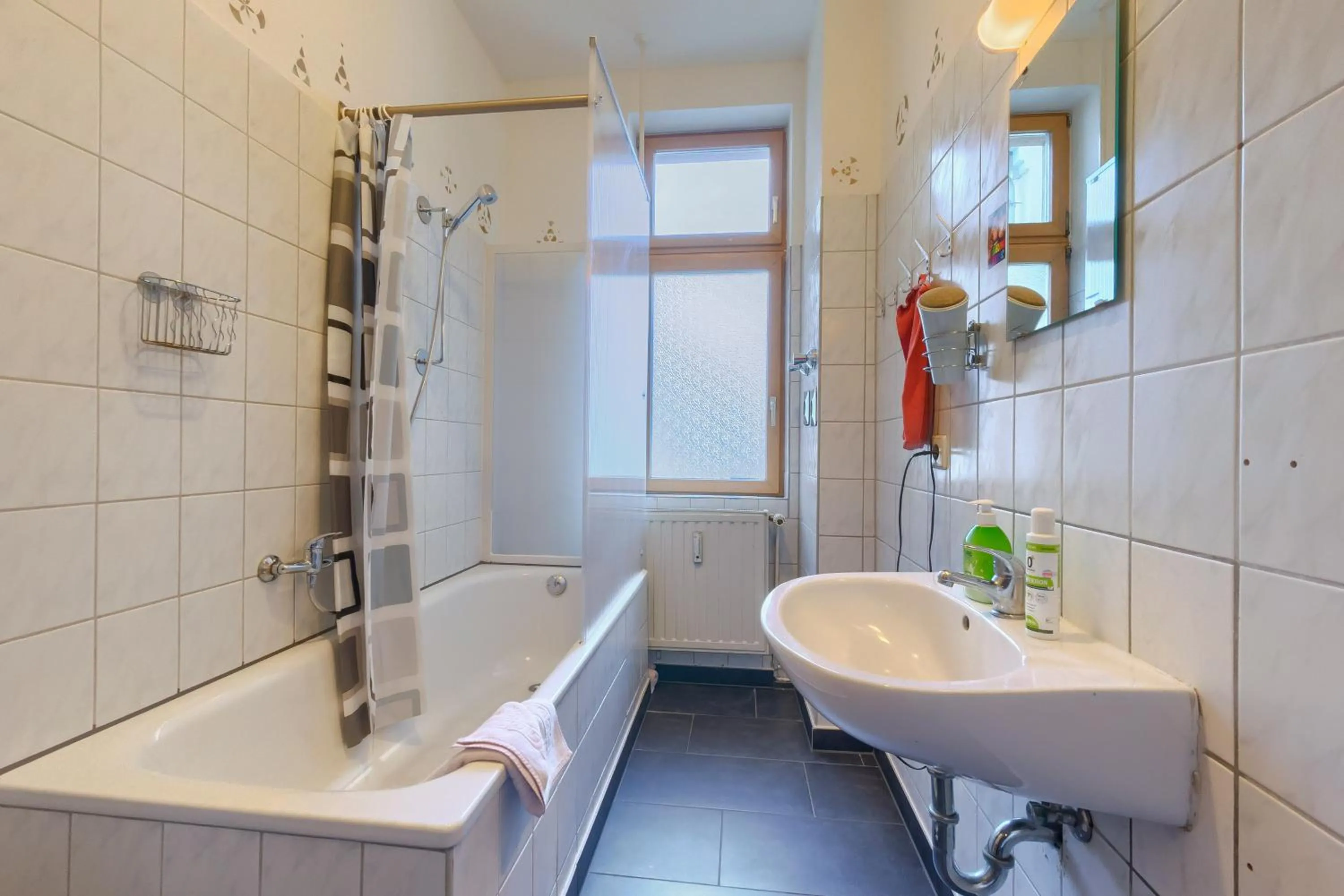 Shower in Hostel Lollis Homestay Dresden