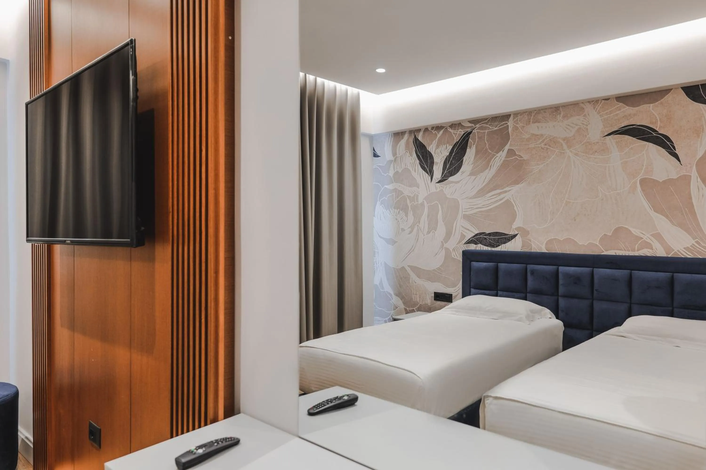 Photo of the whole room in Hotel Oasis