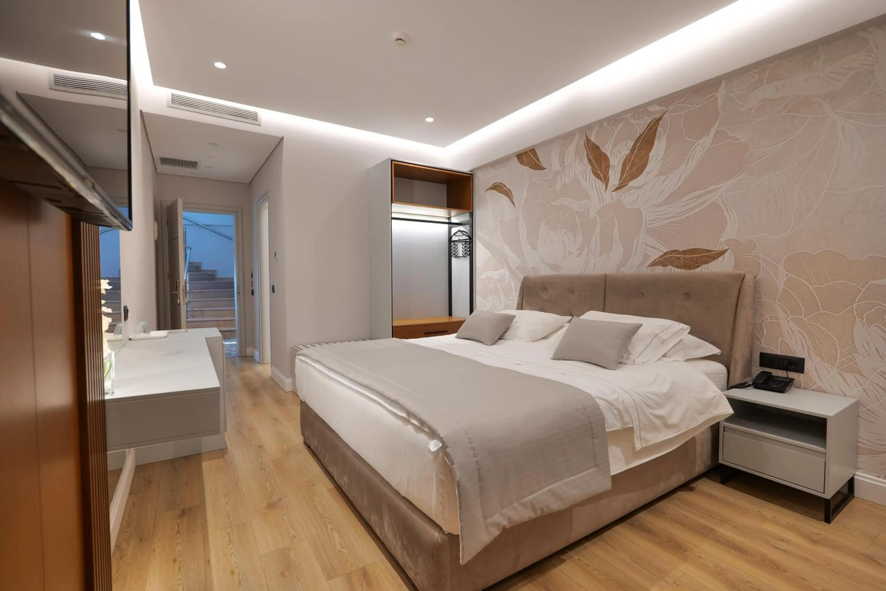 Photo of the whole room in Hotel Oasis