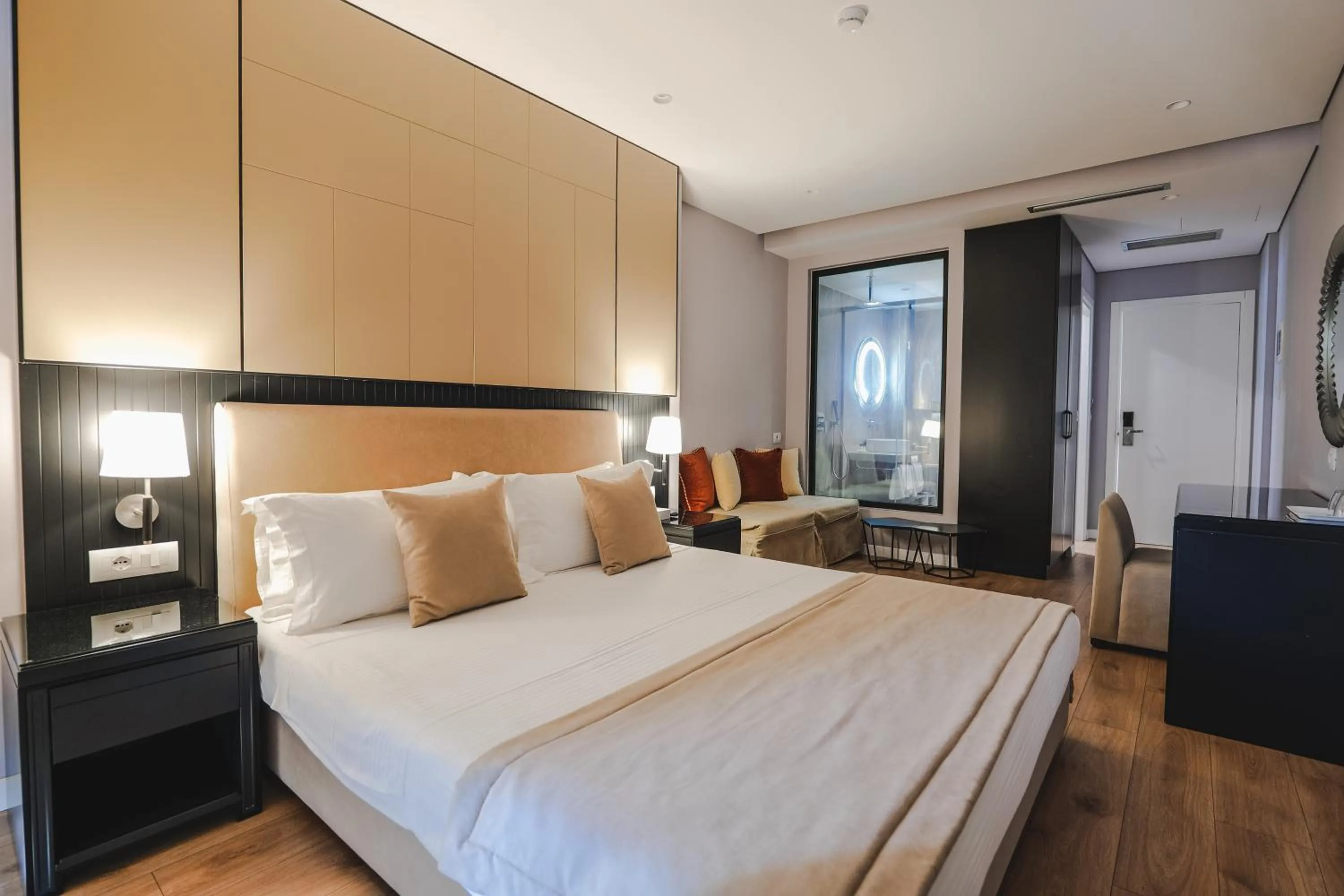 Photo of the whole room in Hotel Oasis