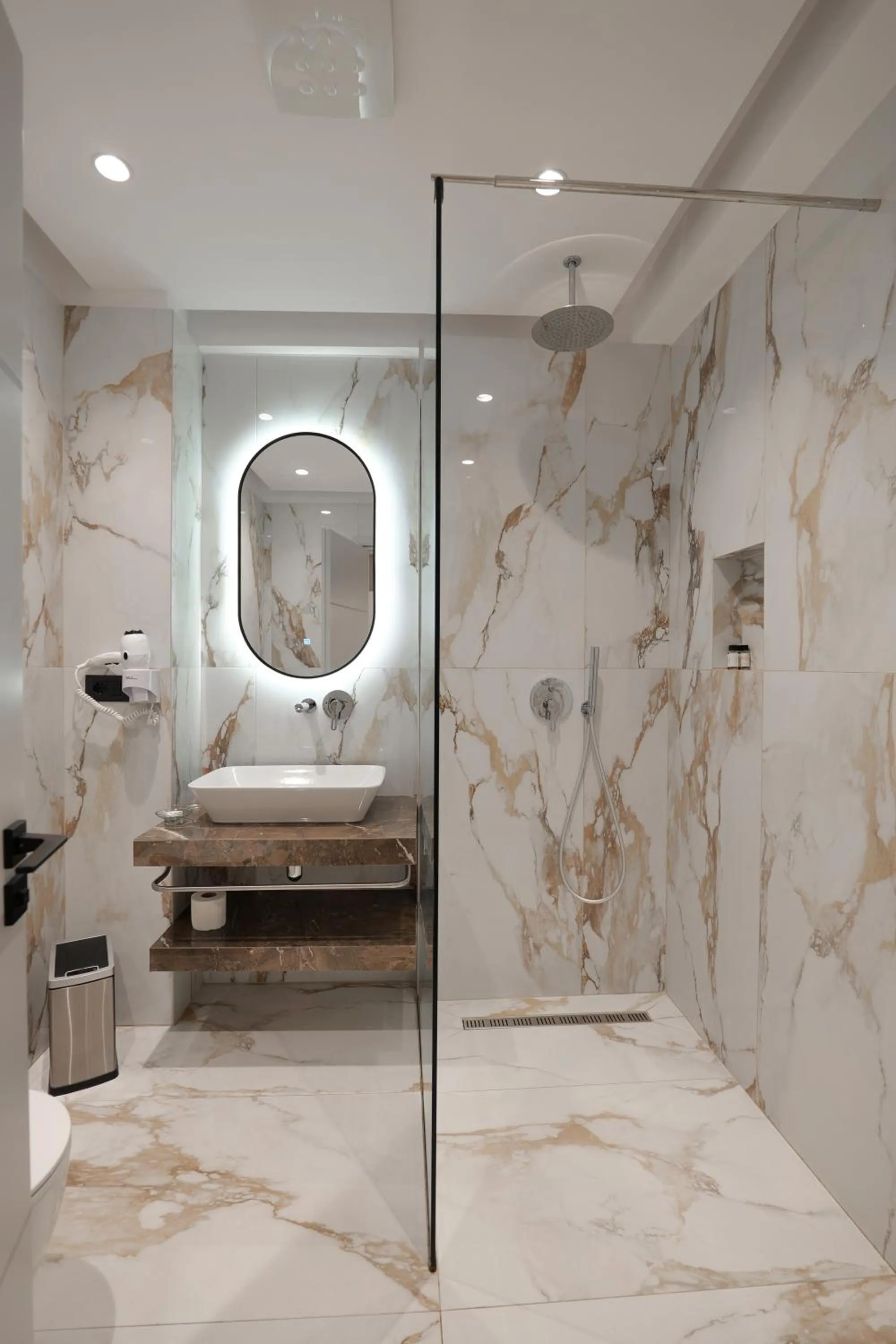 Bathroom in Hotel Oasis