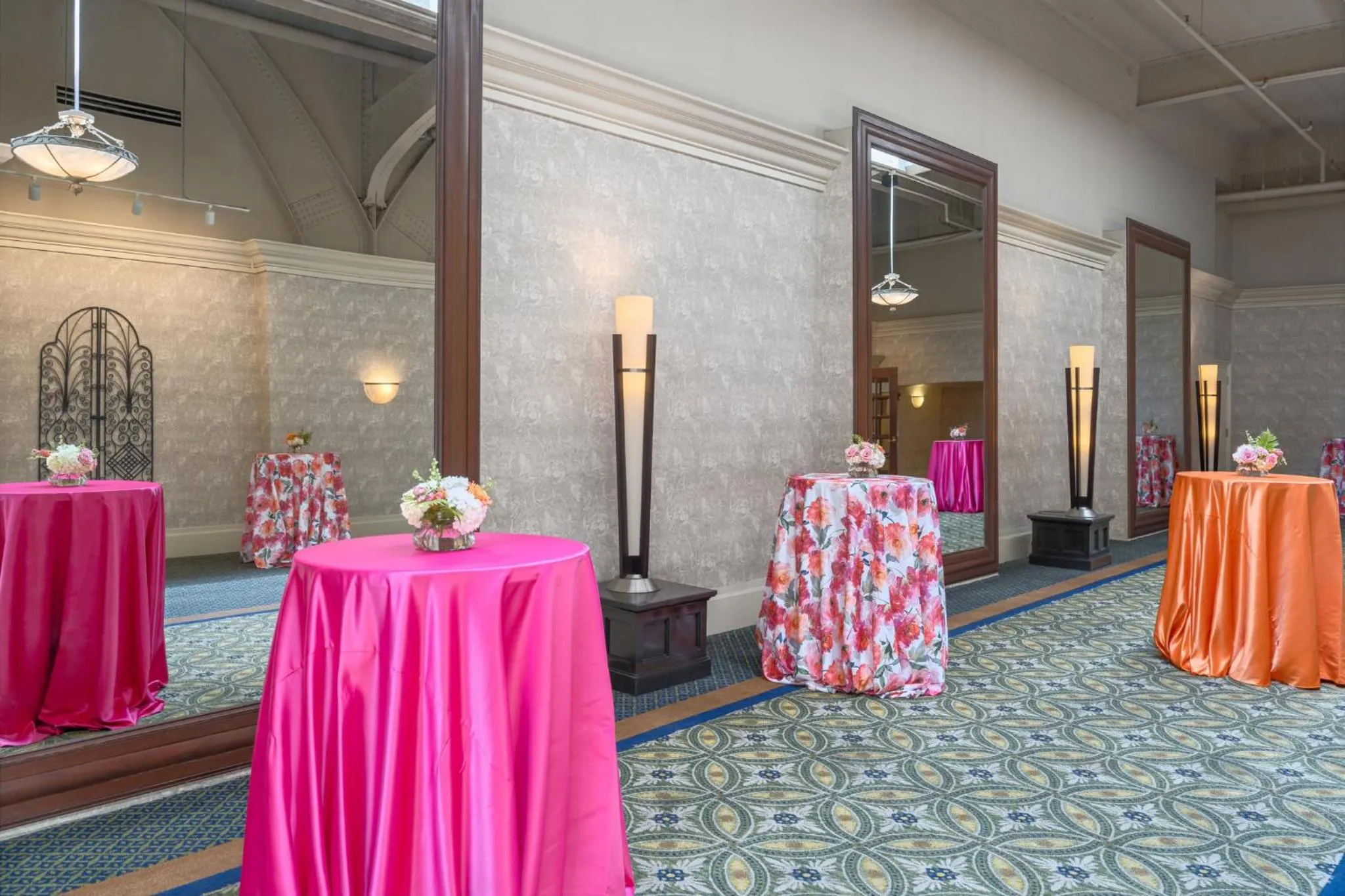 Meeting/conference room in Crowne Plaza Indianapolis-Dwtn-Union Stn by IHG