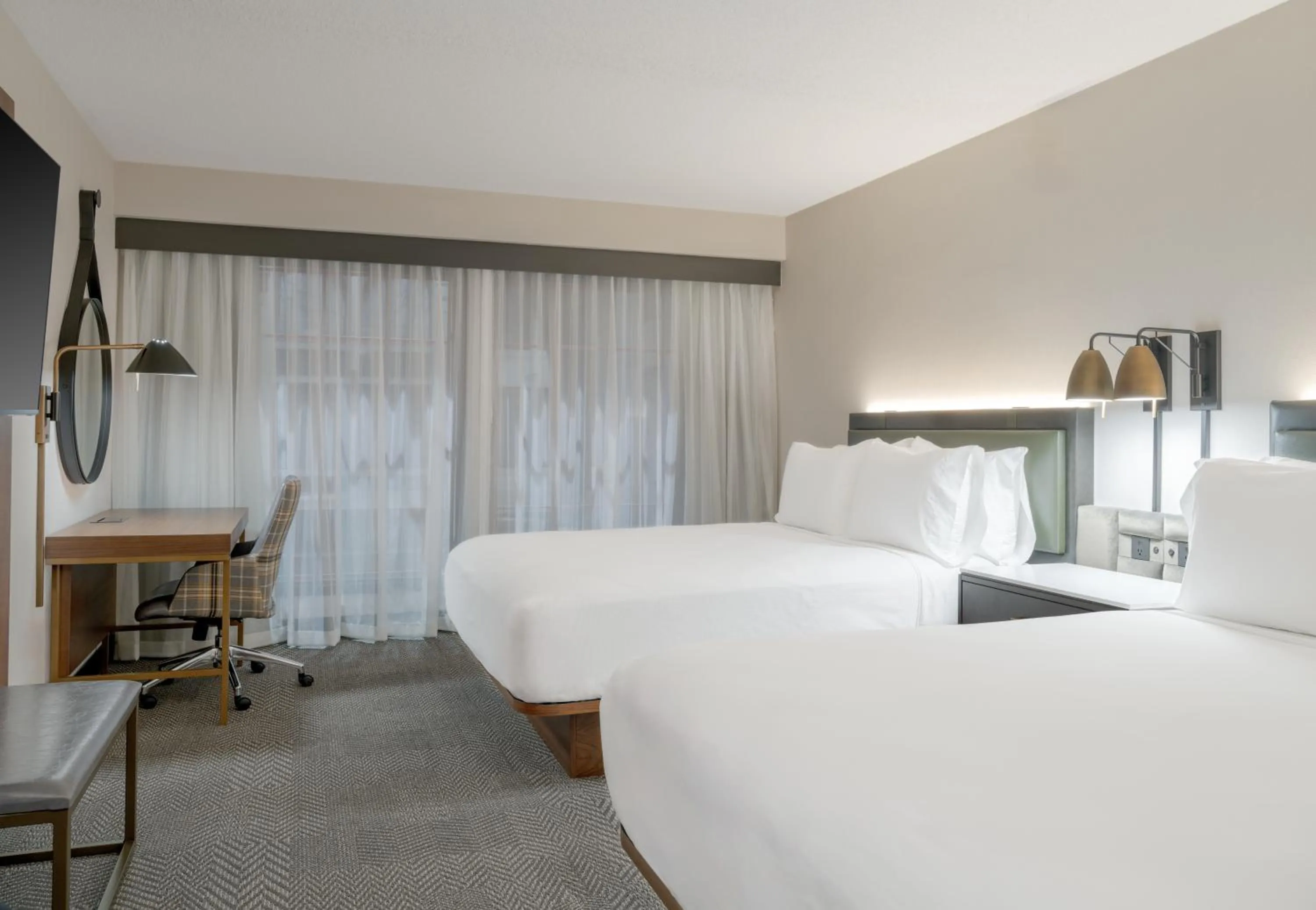 Bed in Crowne Plaza Indianapolis-Dwtn-Union Stn by IHG